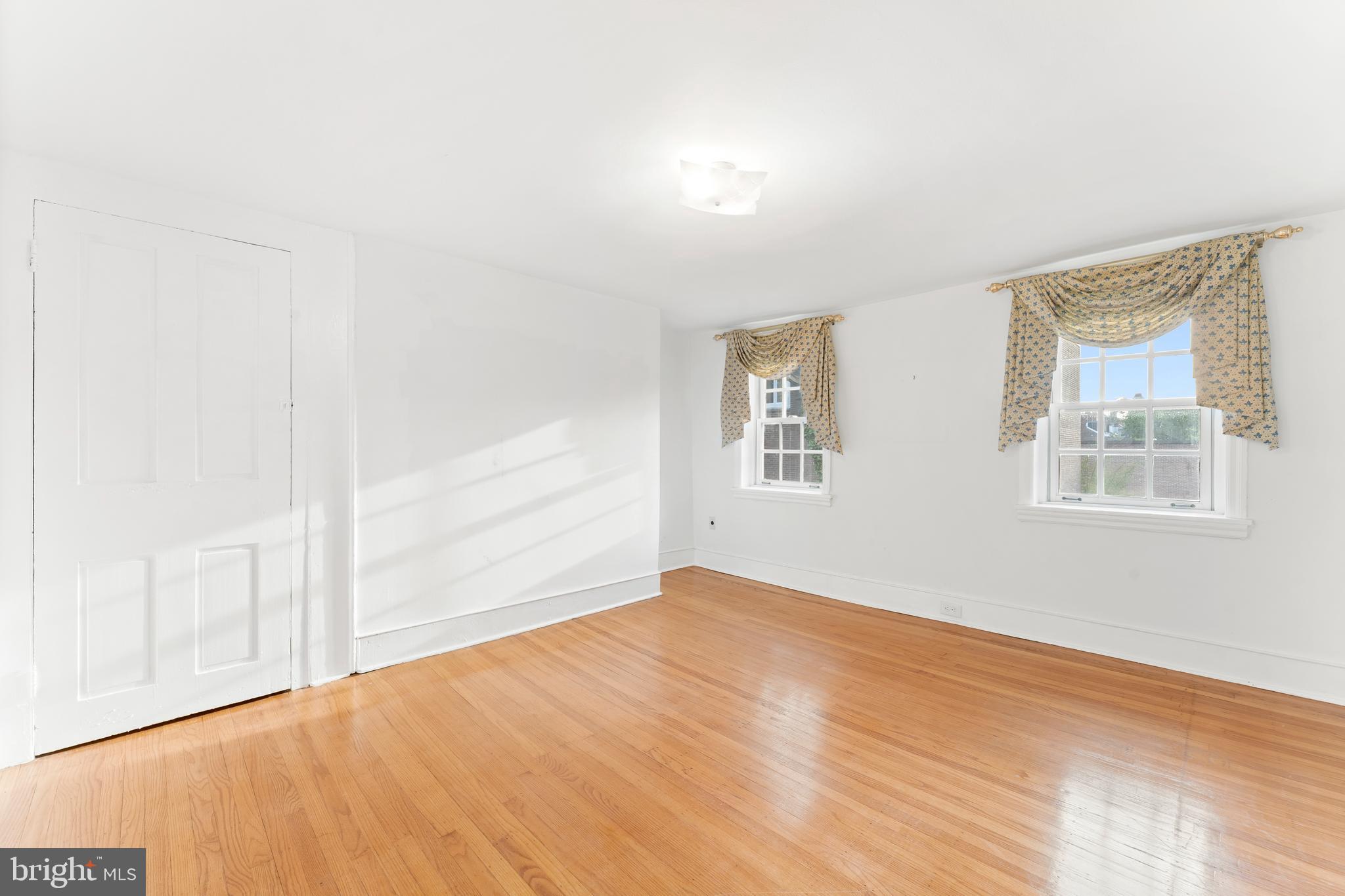 SOCIETY HILL - Residential