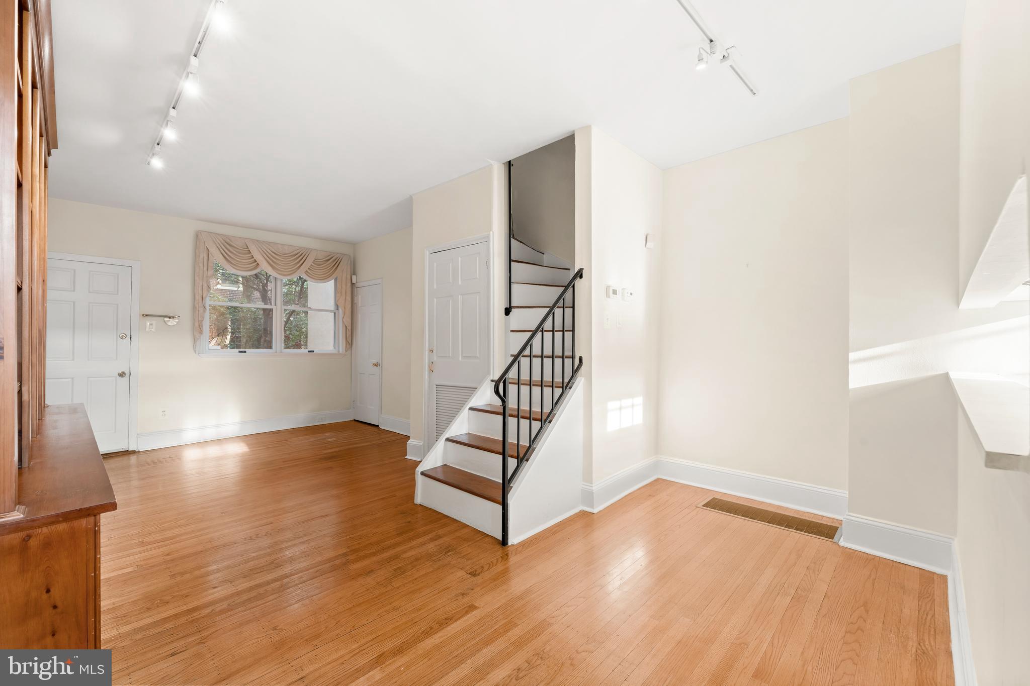 SOCIETY HILL - Residential
