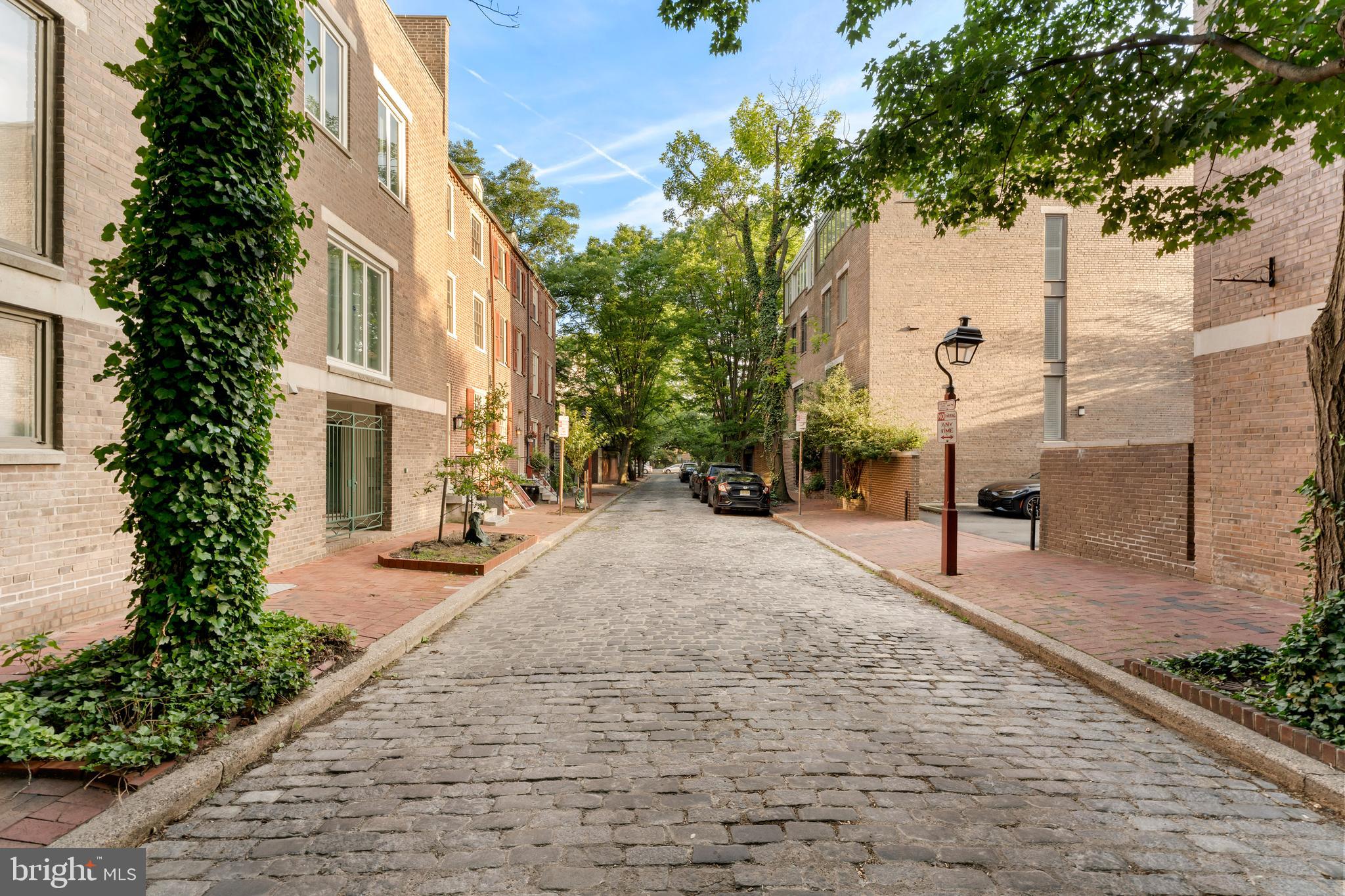 SOCIETY HILL - Residential