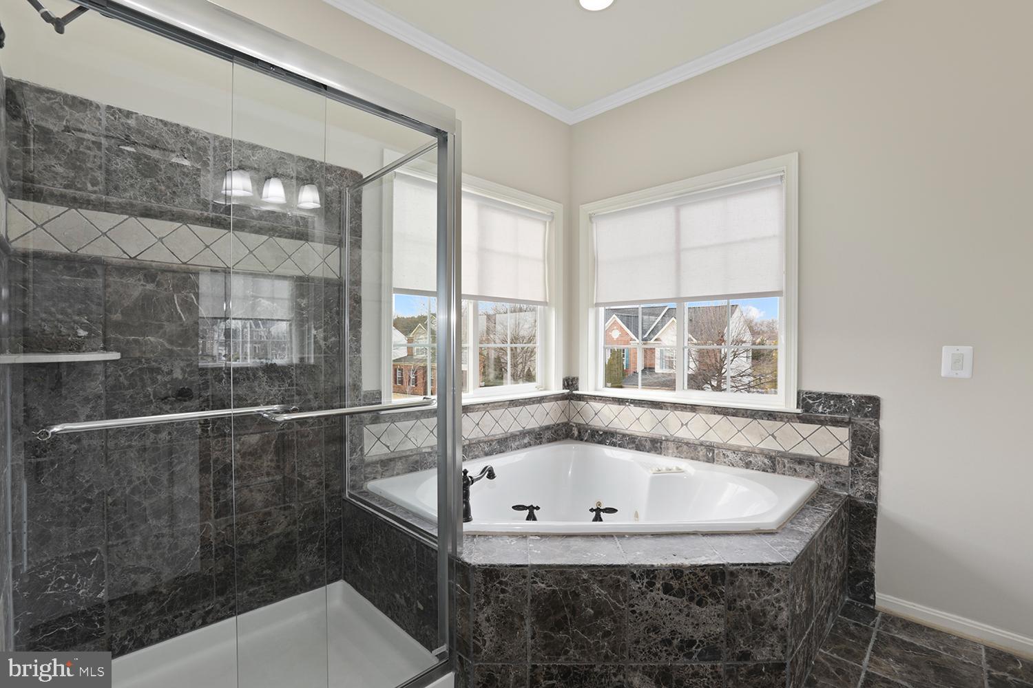 AMBERLEIGH - Residential Lease