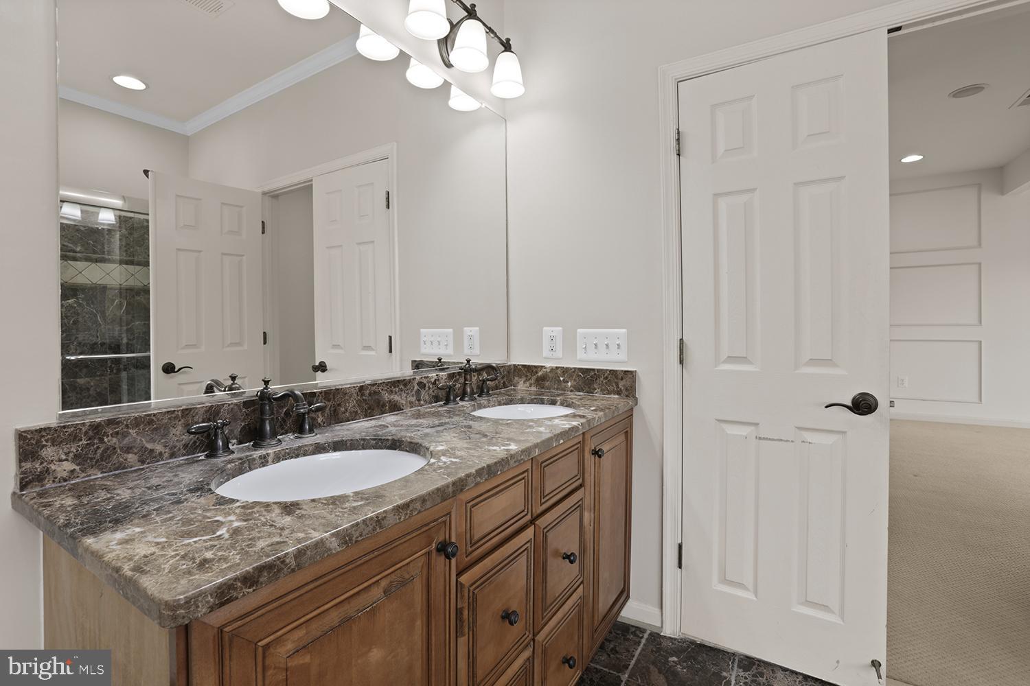AMBERLEIGH - Residential Lease