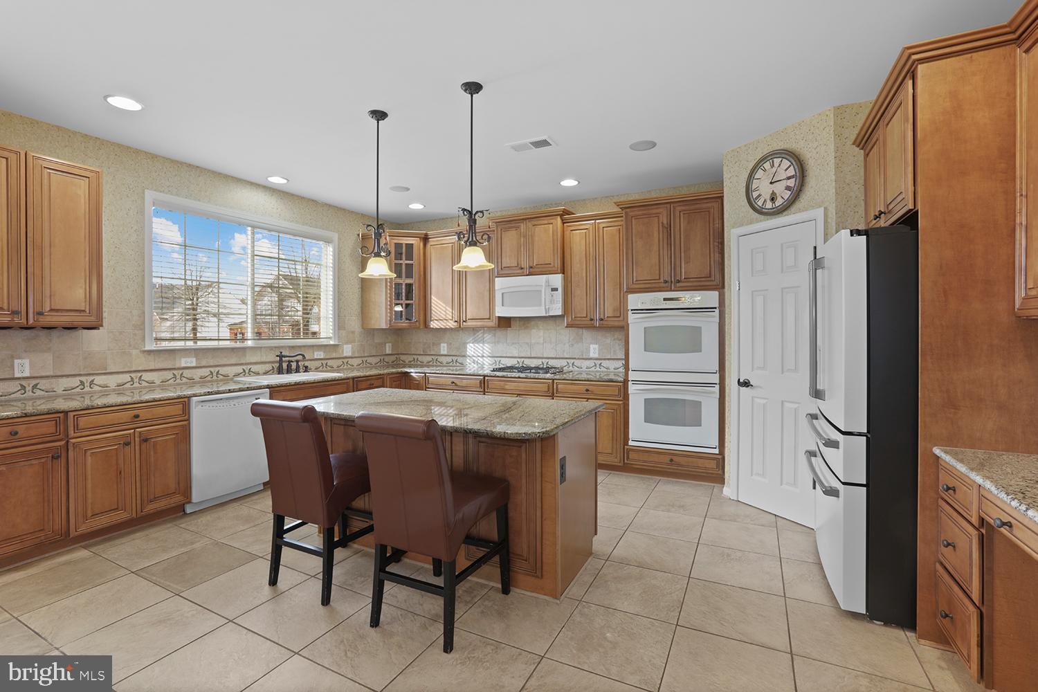 AMBERLEIGH - Residential Lease