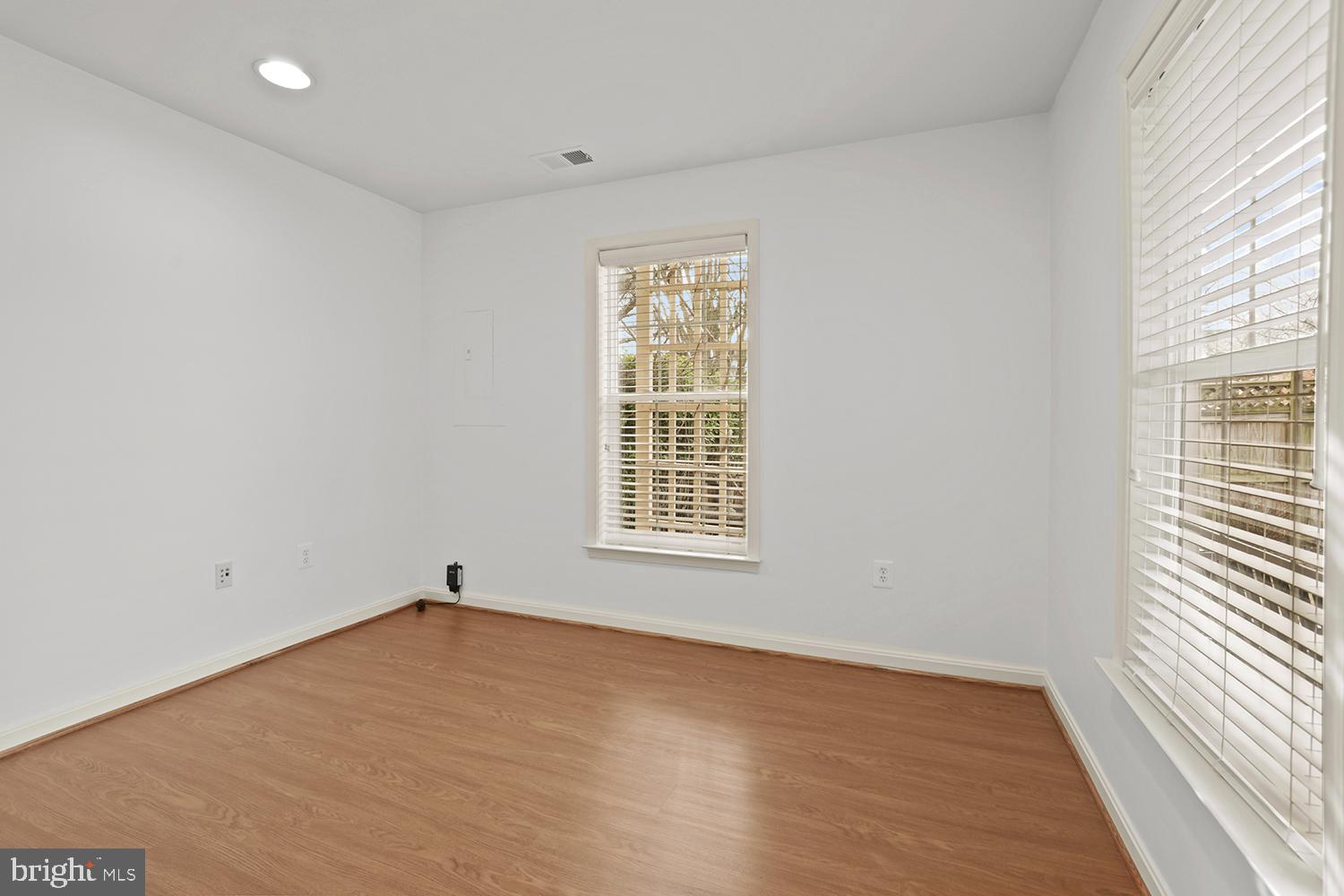 AMBERLEIGH - Residential Lease