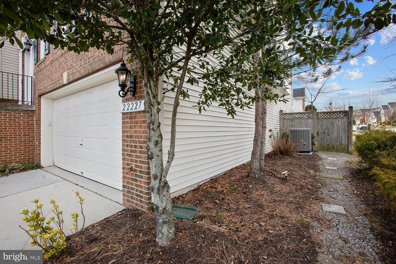 AMBERLEIGH - Residential Lease