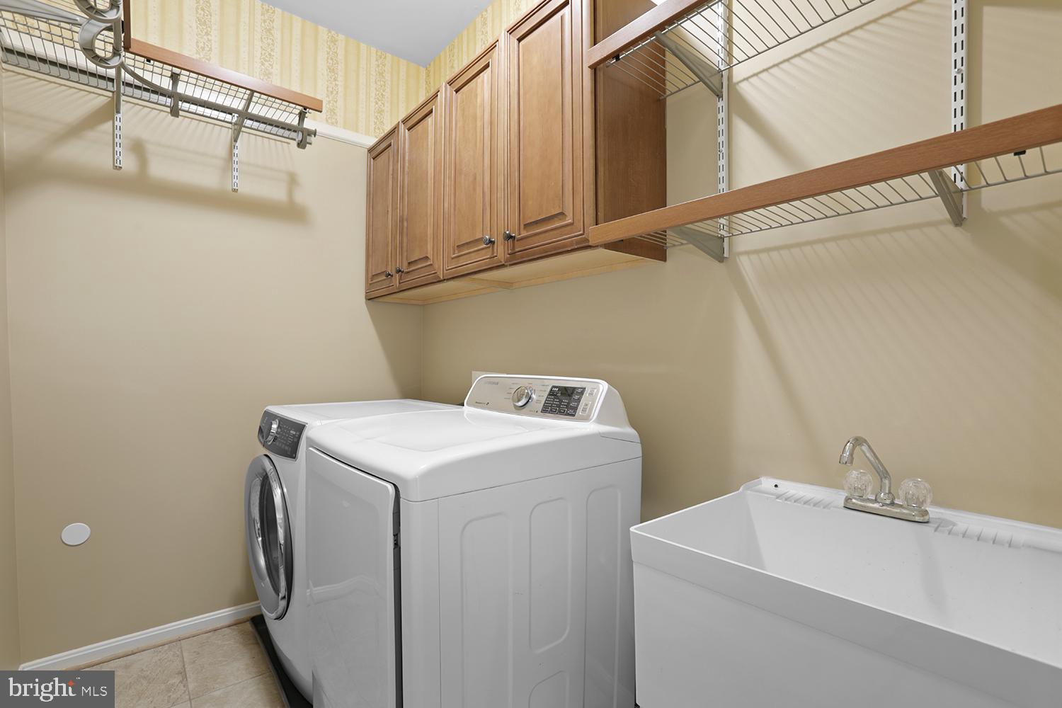 AMBERLEIGH - Residential Lease