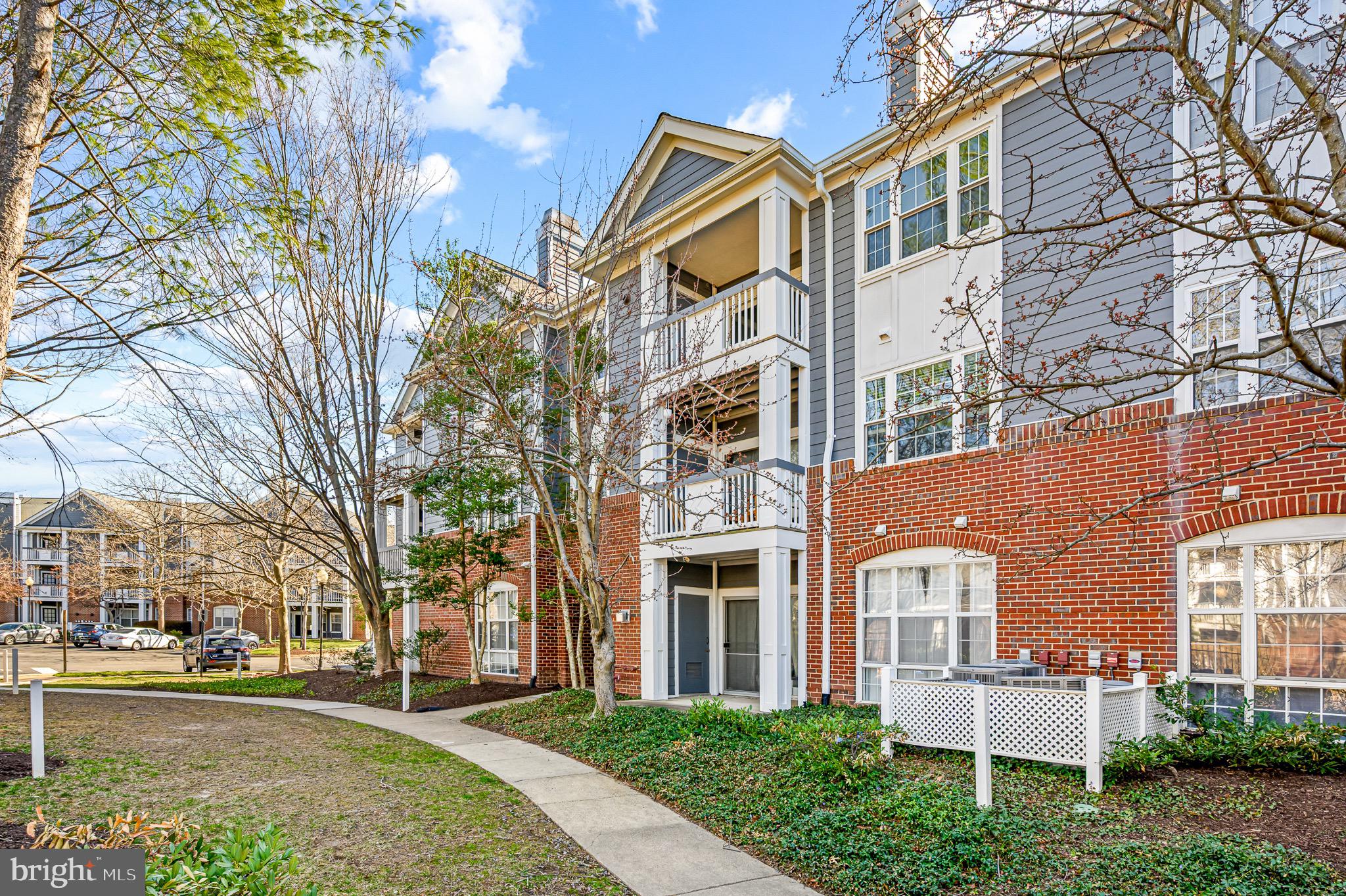 S.GLEN AT UNIVERSITY CTR - Residential