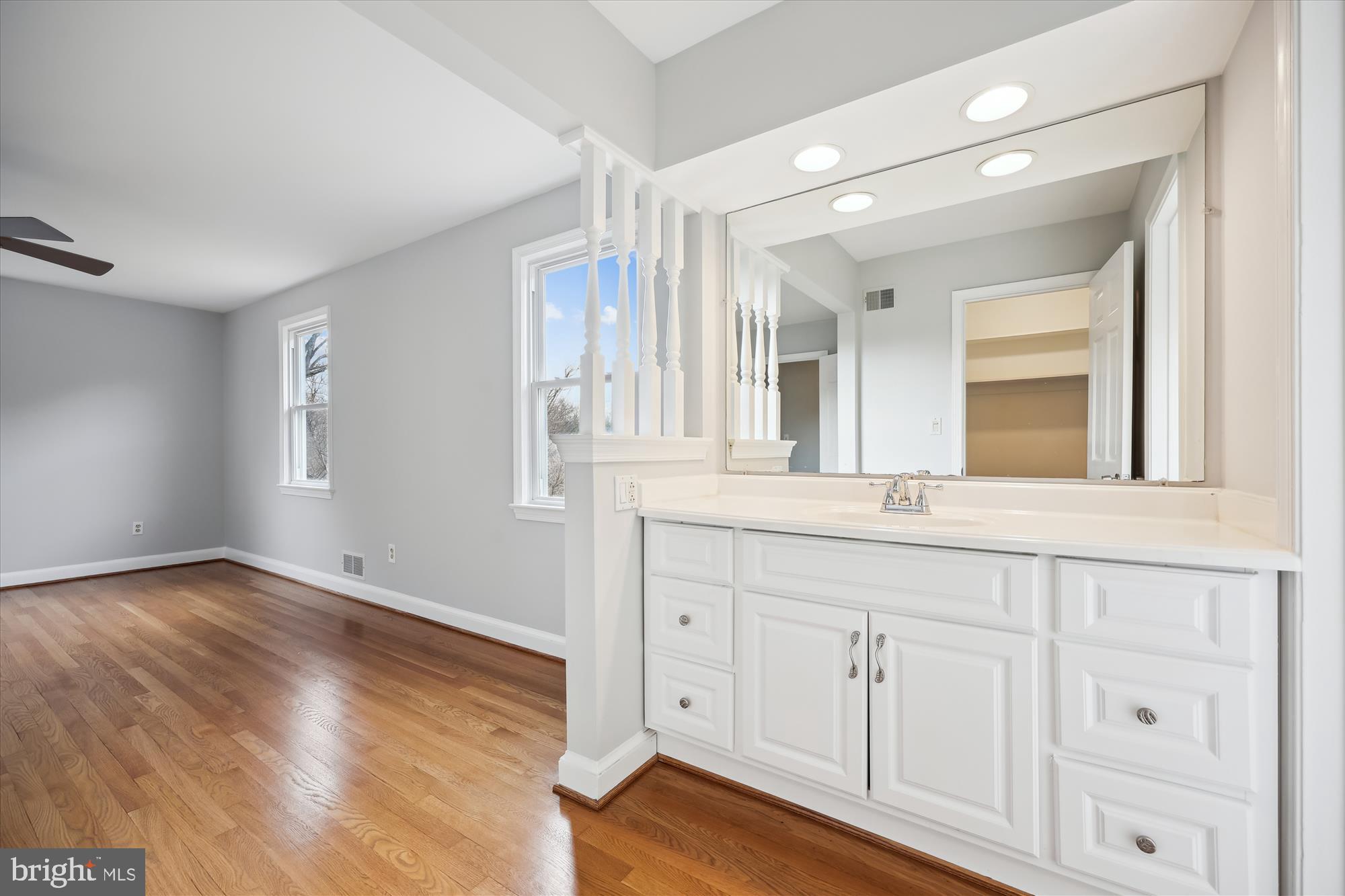 MCAULEY PARK - Residential