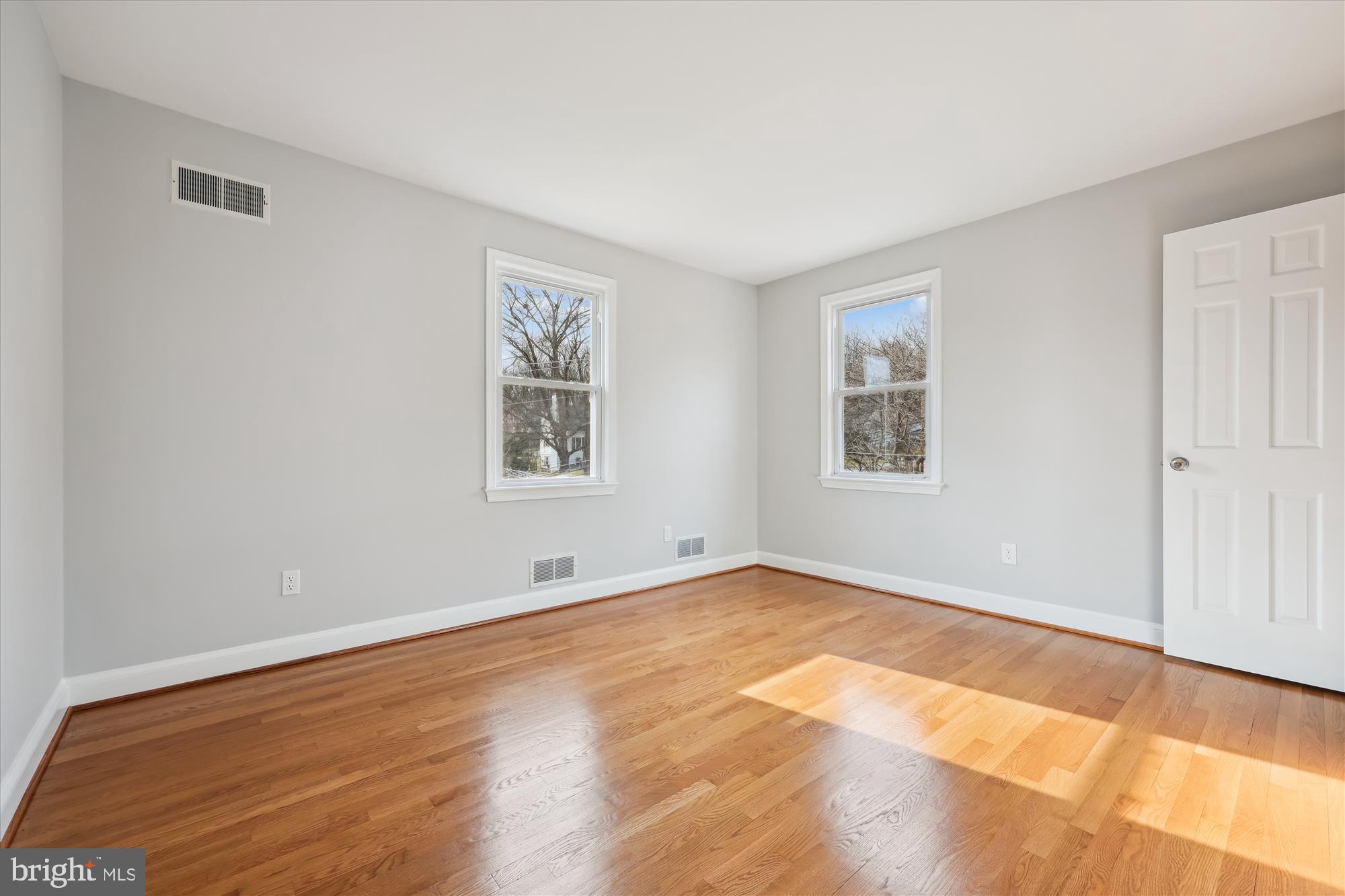 MCAULEY PARK - Residential