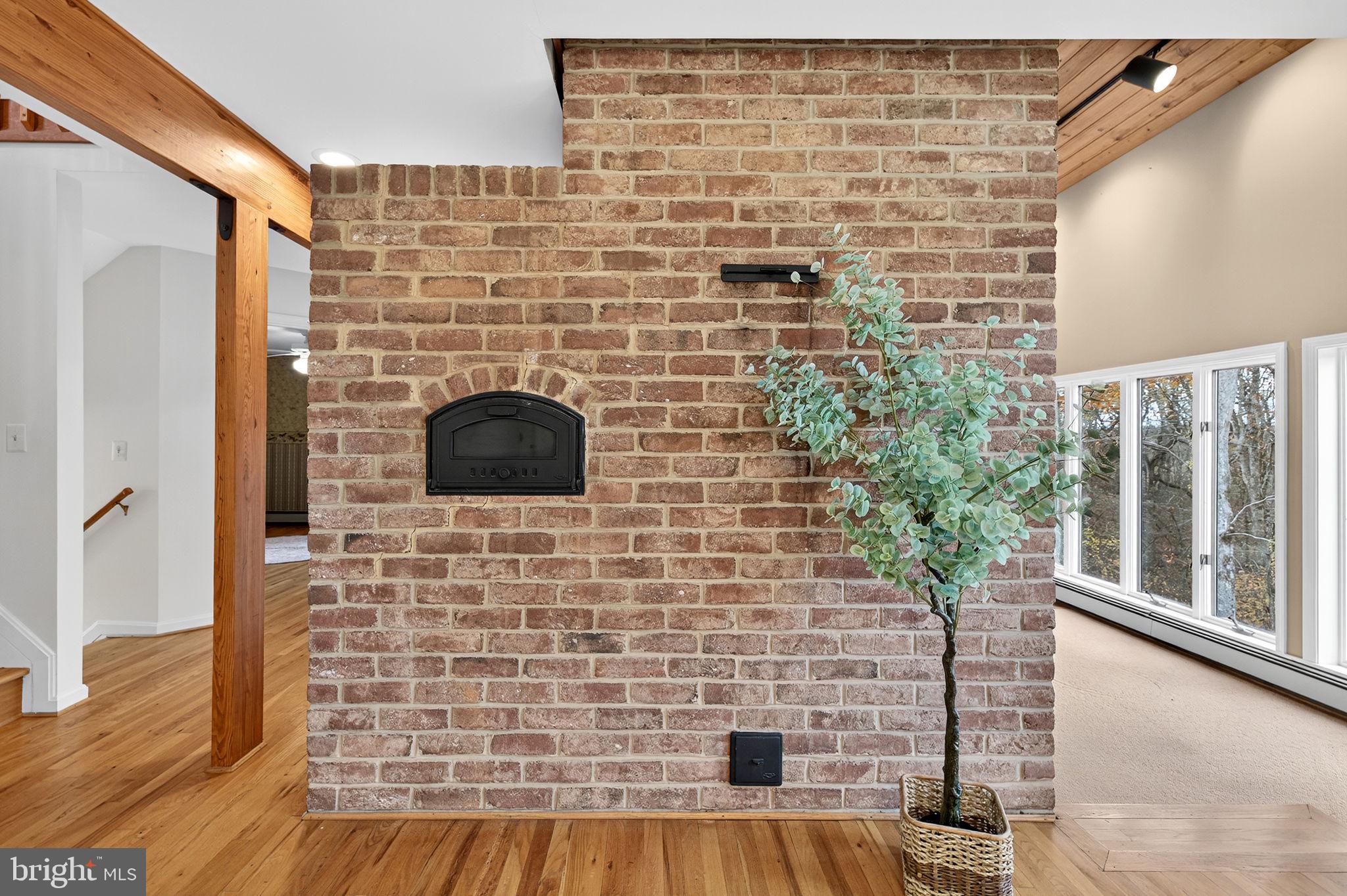 COOPER COMM/NORTH WALES - Residential