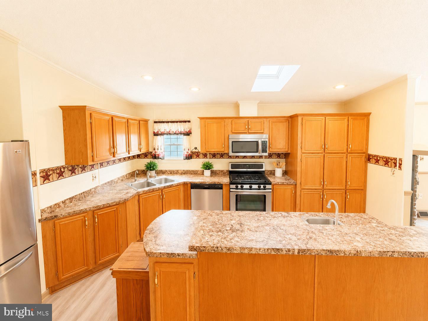 WALNUT GROVE MOBILE HOME PARK - Residential