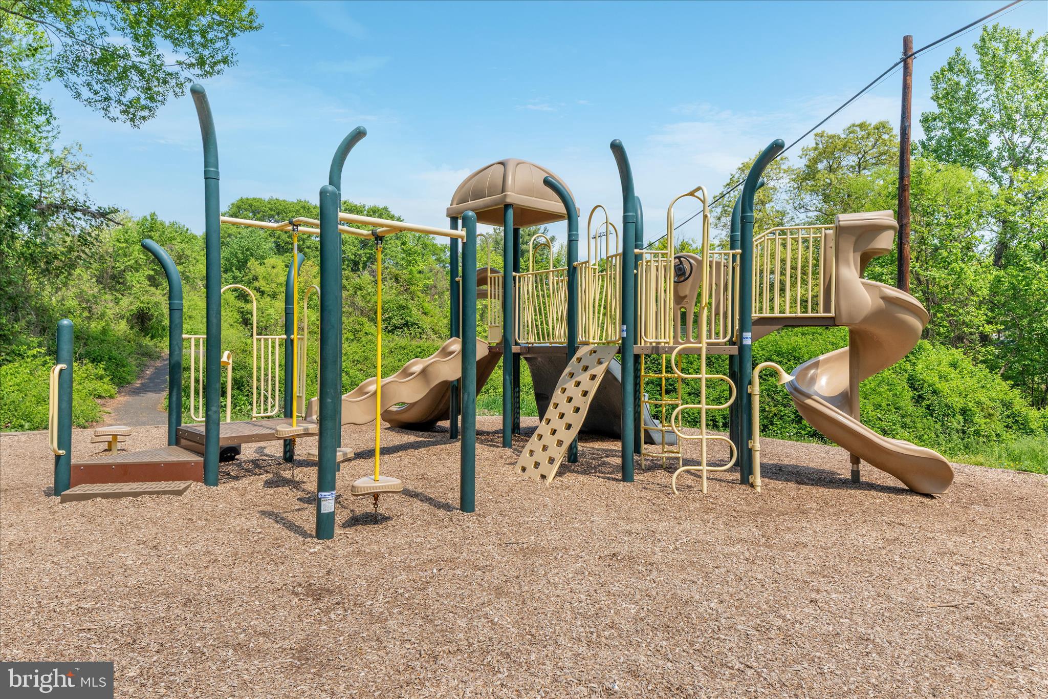 FAIRLAND TOWNS - Residential
