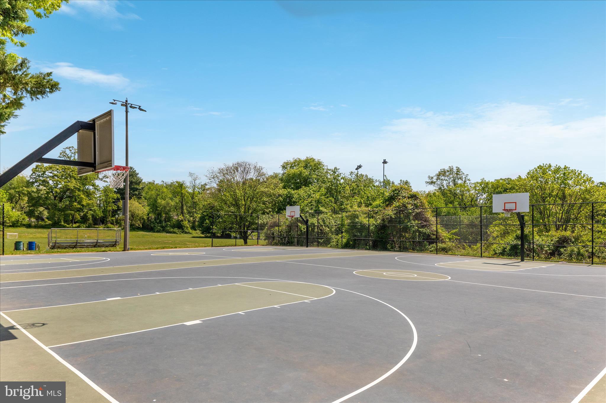 FAIRLAND TOWNS - Residential