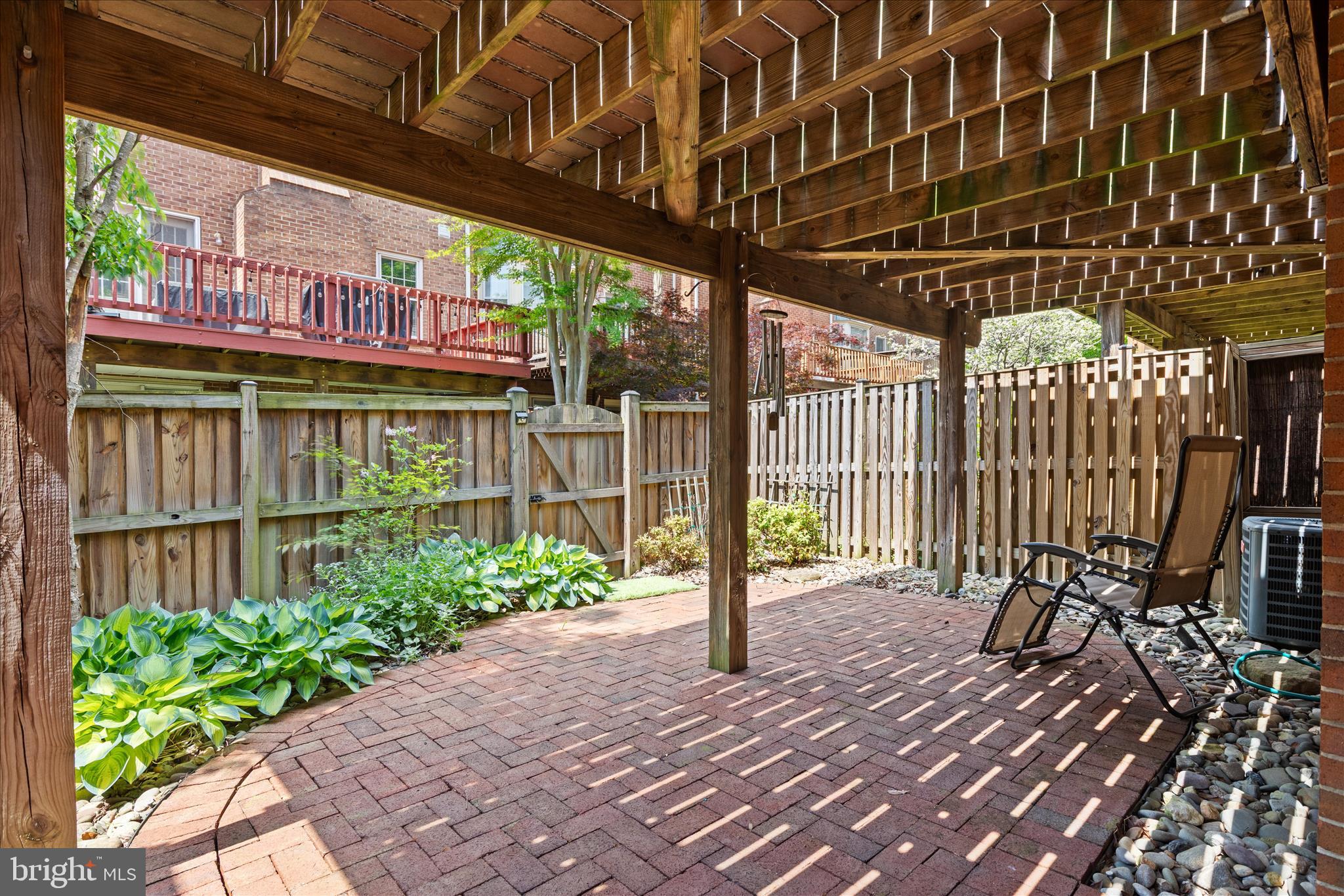 FAIRLAND TOWNS - Residential