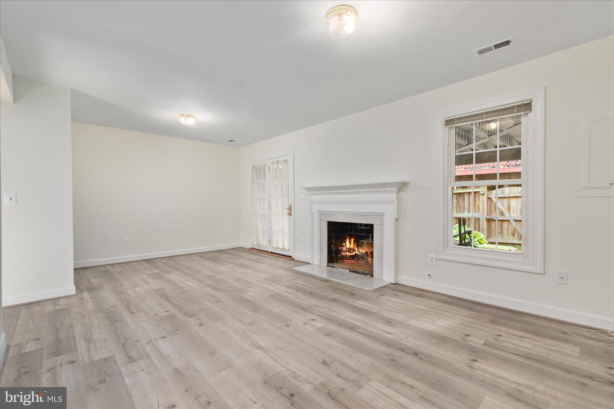 FAIRLAND TOWNS - Residential