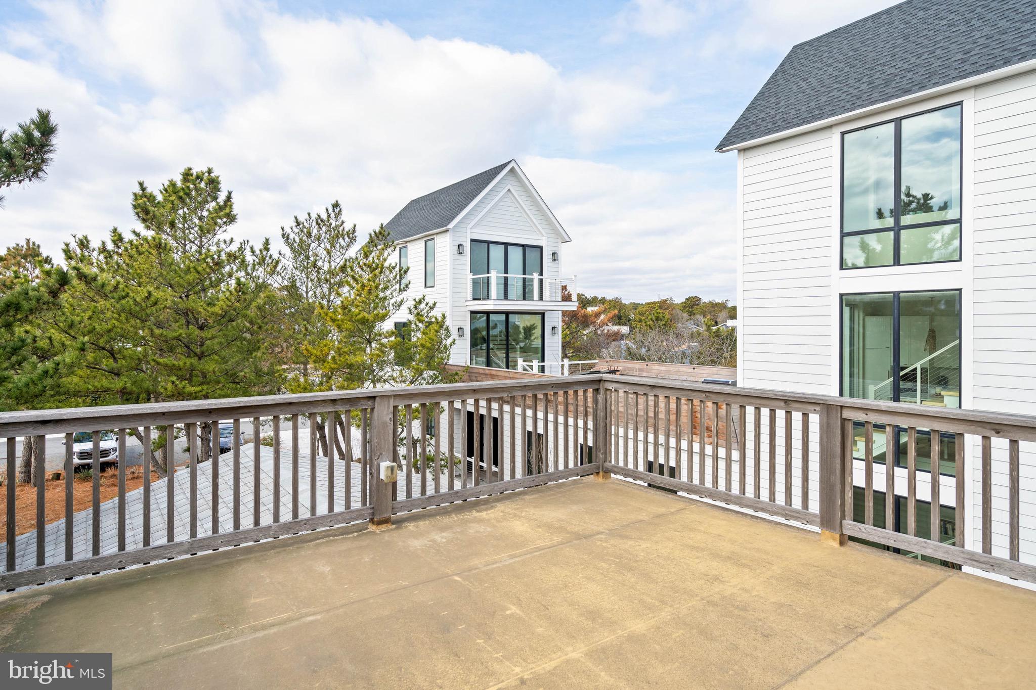 OCEAN VILLAGE - Residential