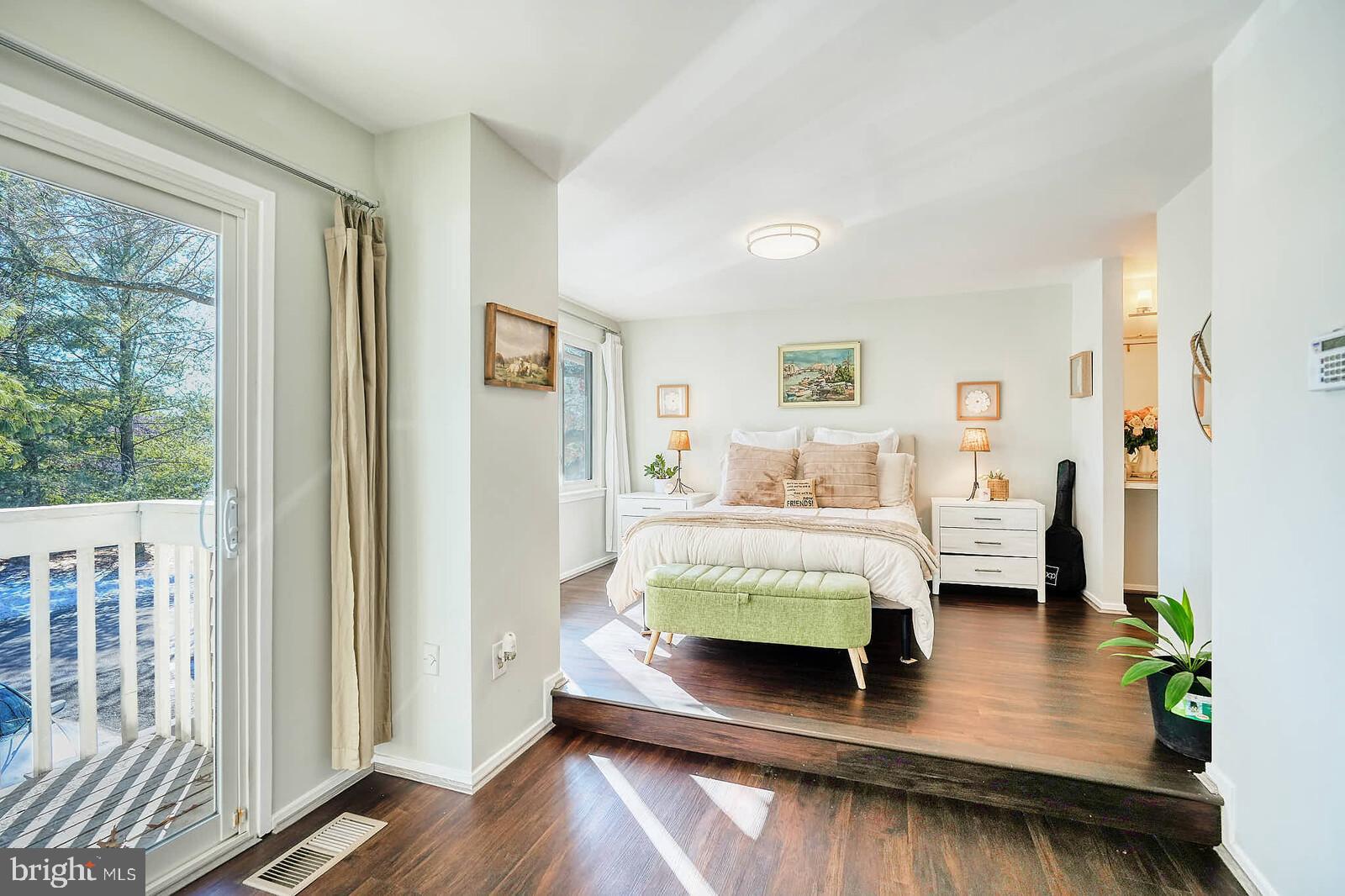 BENTLEY VILLAGE - Residential