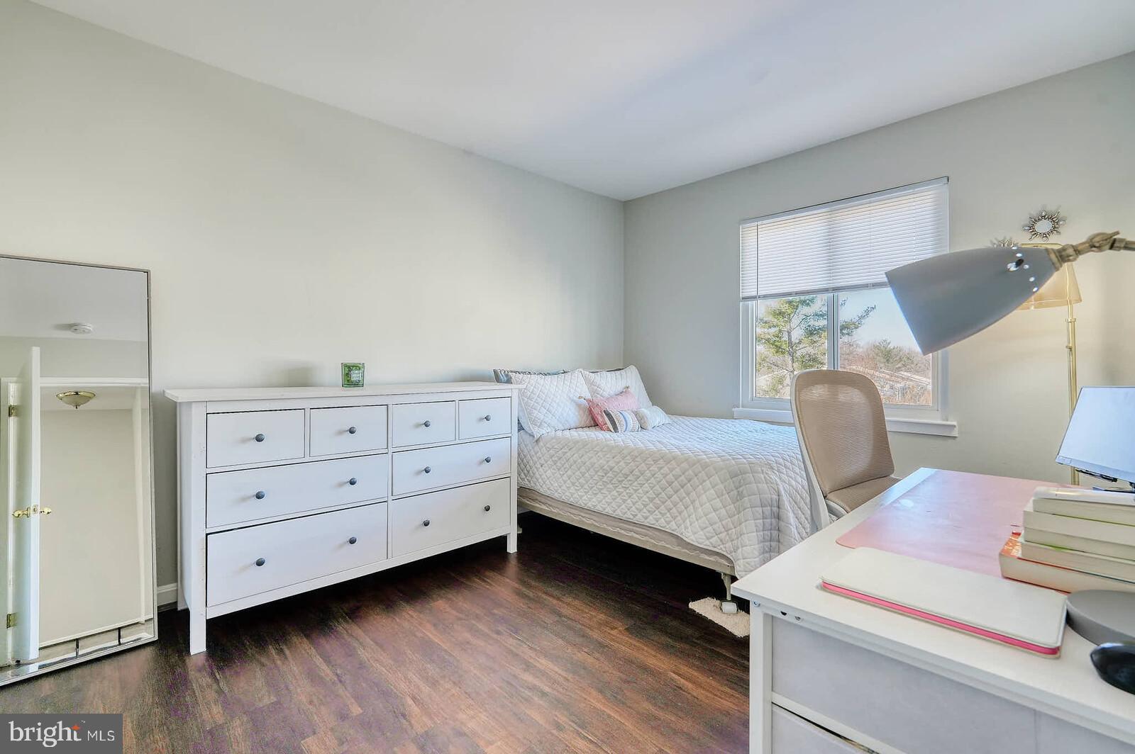 BENTLEY VILLAGE - Residential