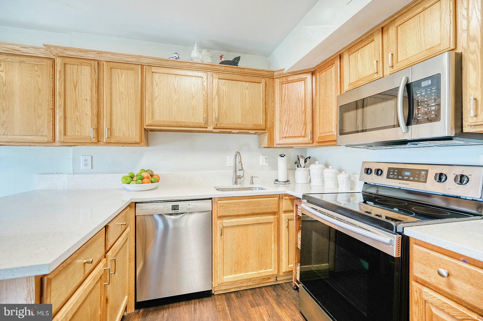 BENTLEY VILLAGE - Residential