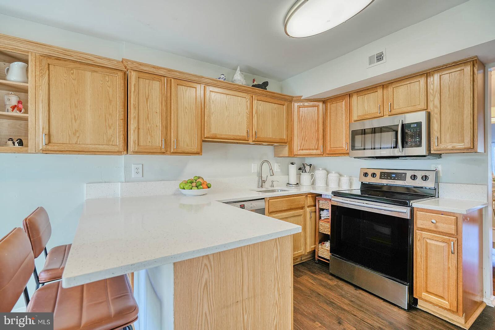 BENTLEY VILLAGE - Residential