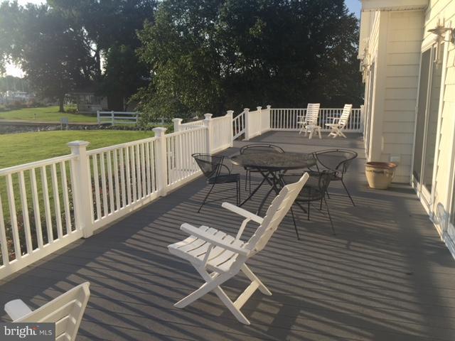DEALE BEACH - Residential