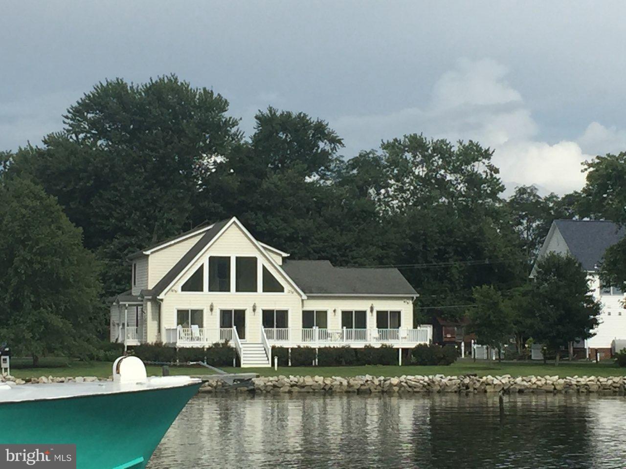 DEALE BEACH - Residential