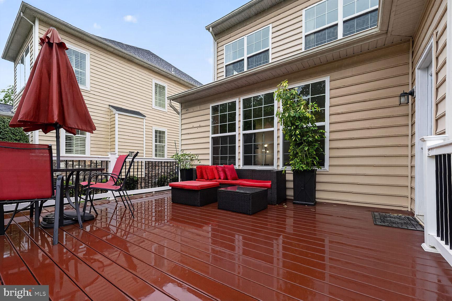 RIVER POINTE - Residential