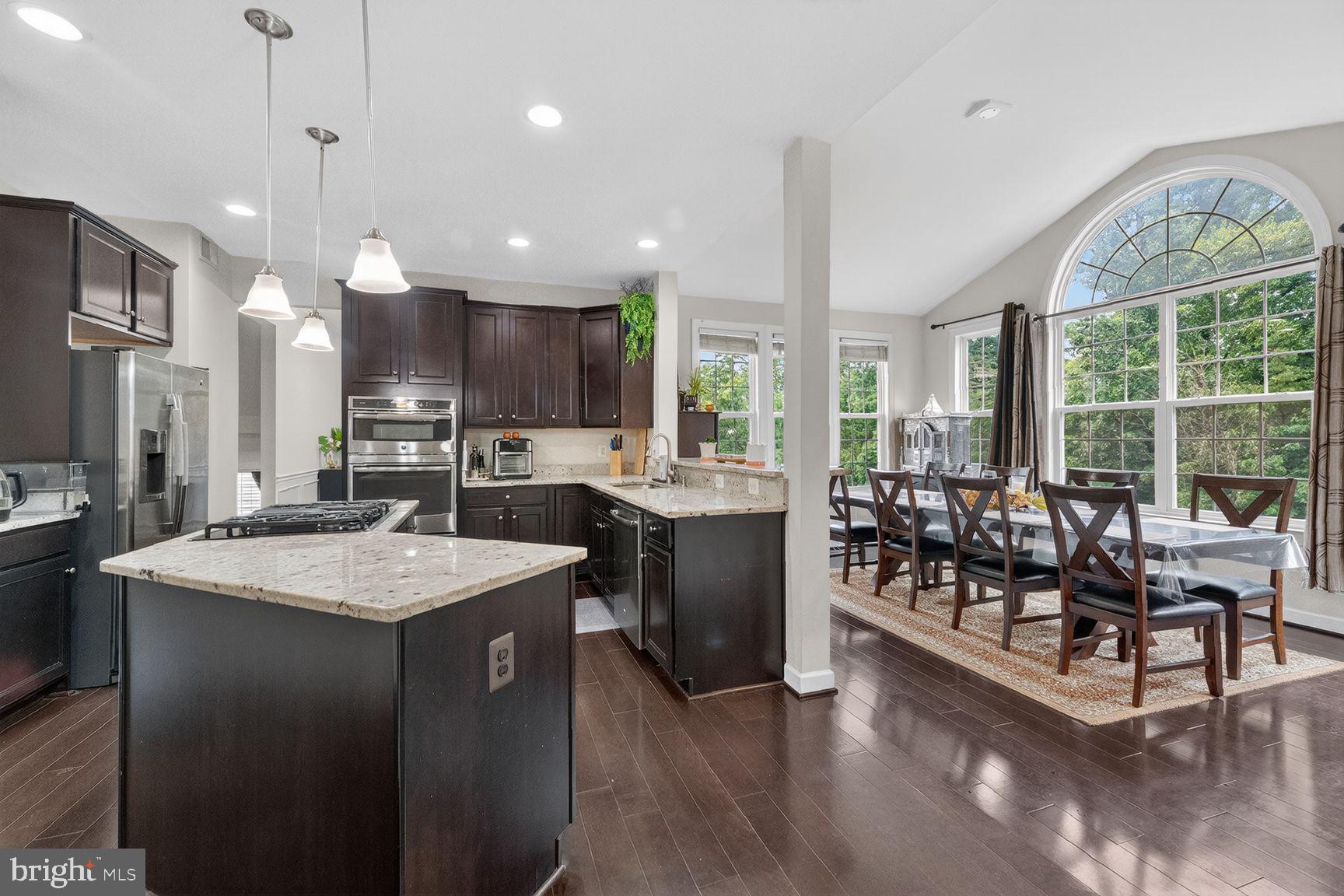 RIVER POINTE - Residential