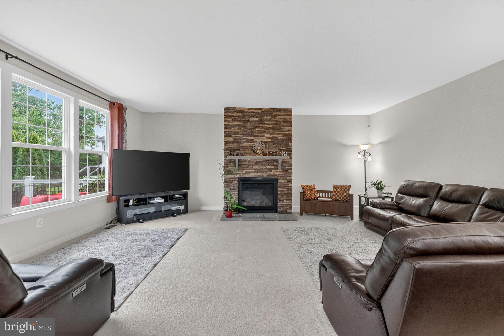 RIVER POINTE - Residential