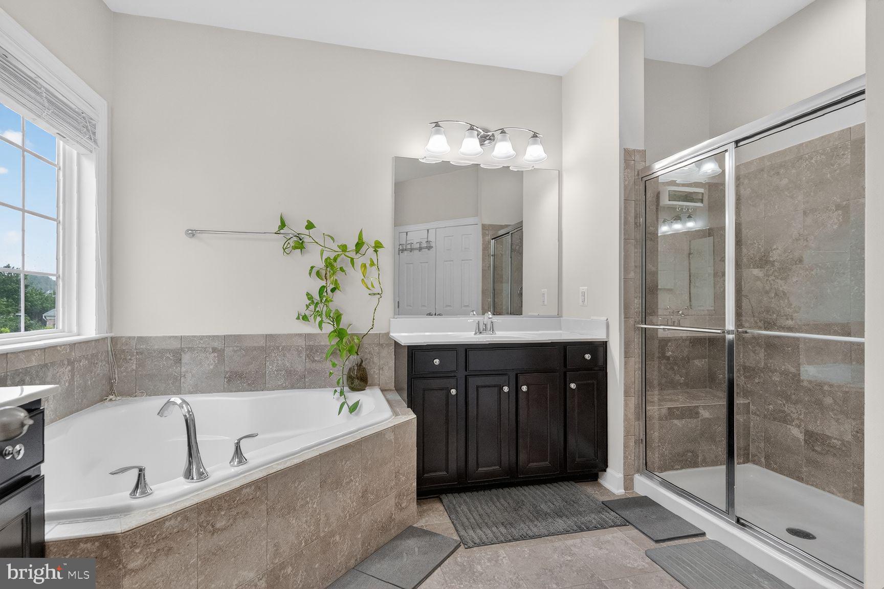 RIVER POINTE - Residential
