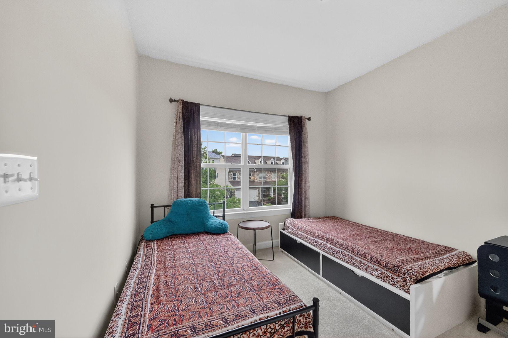RIVER POINTE - Residential