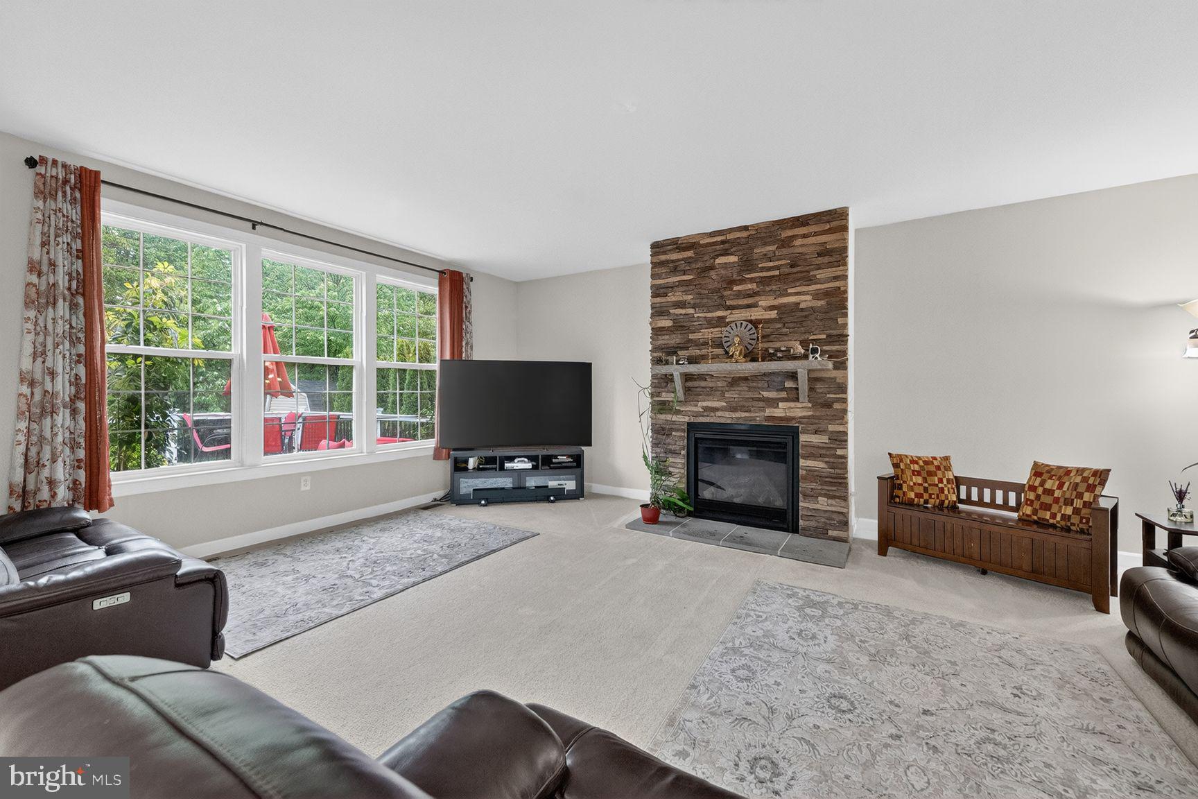 RIVER POINTE - Residential