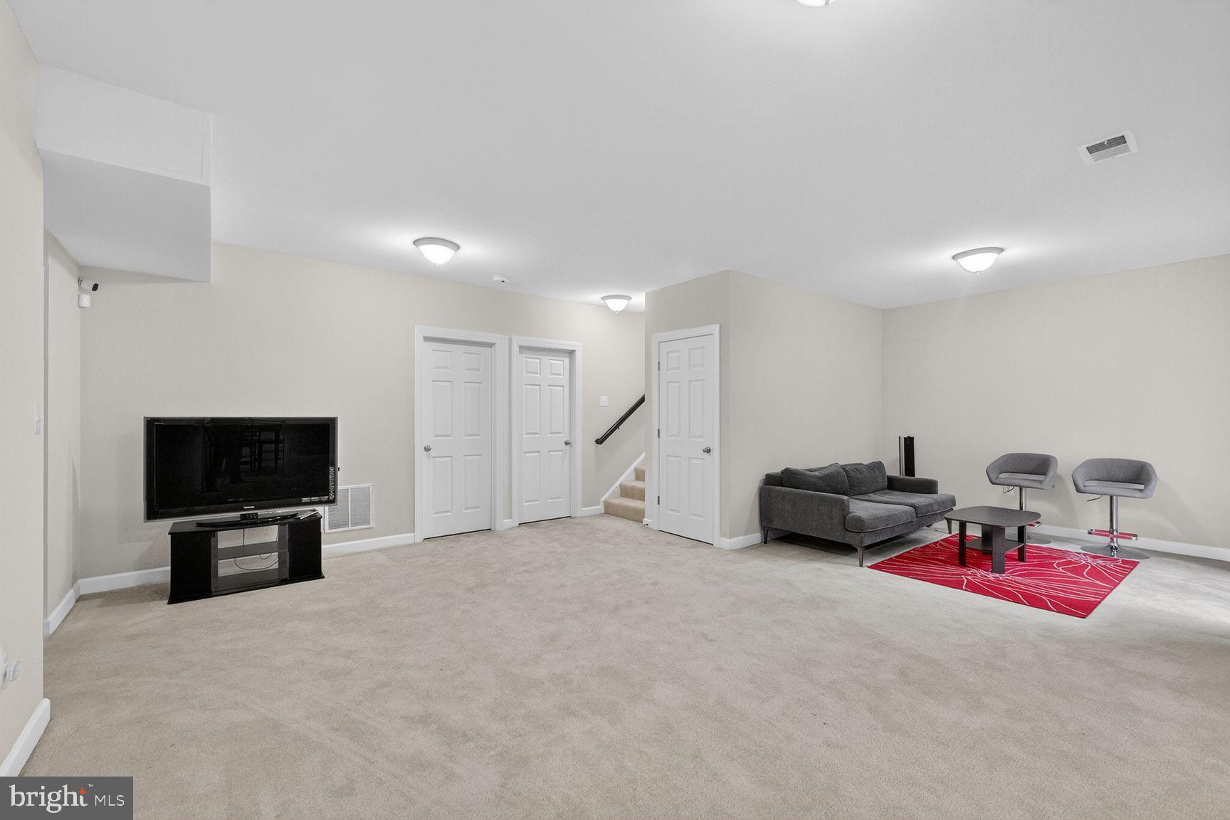 RIVER POINTE - Residential