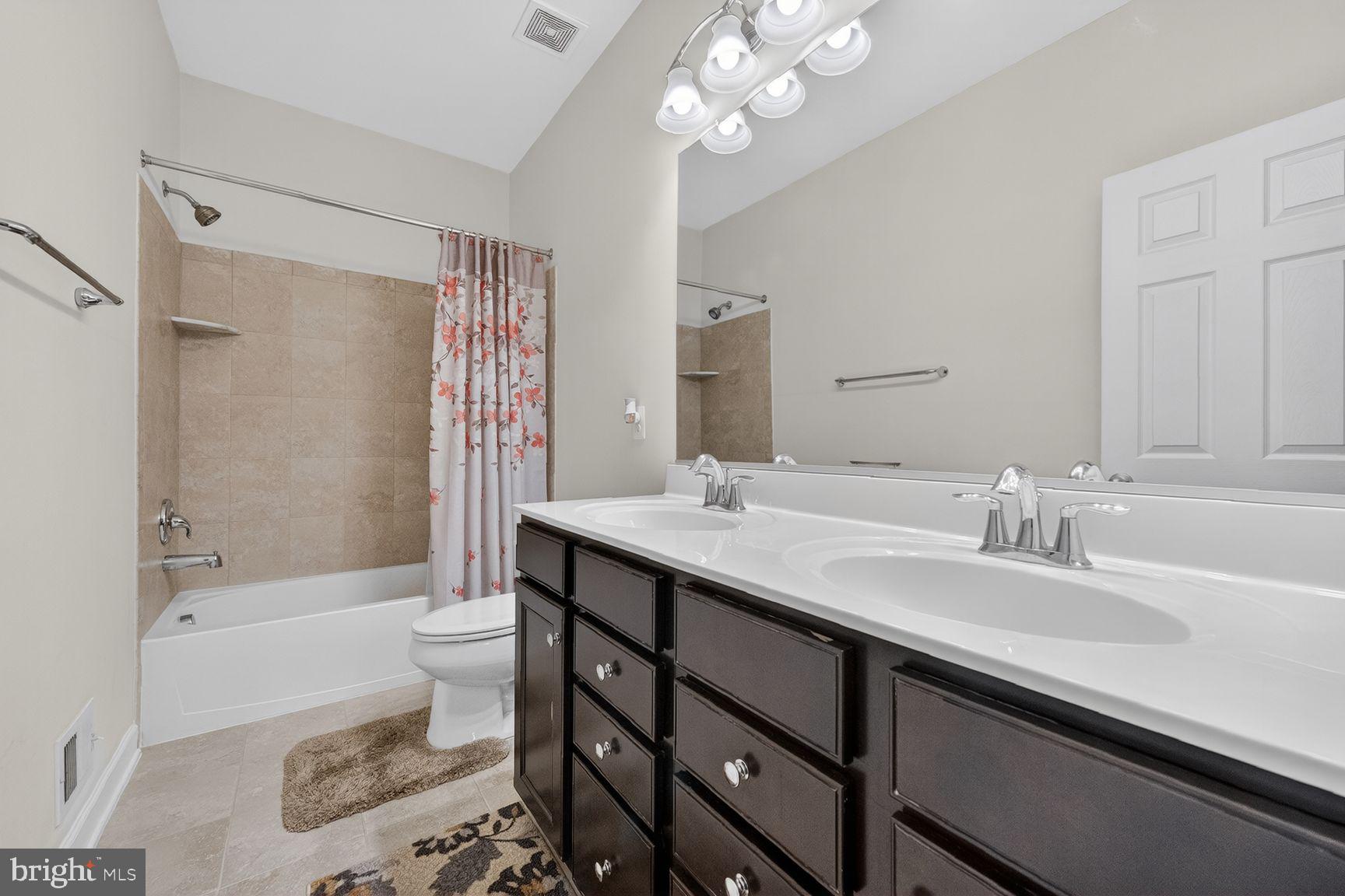 RIVER POINTE - Residential