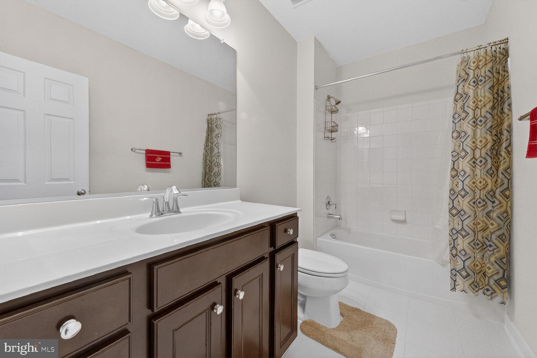 RIVER POINTE - Residential