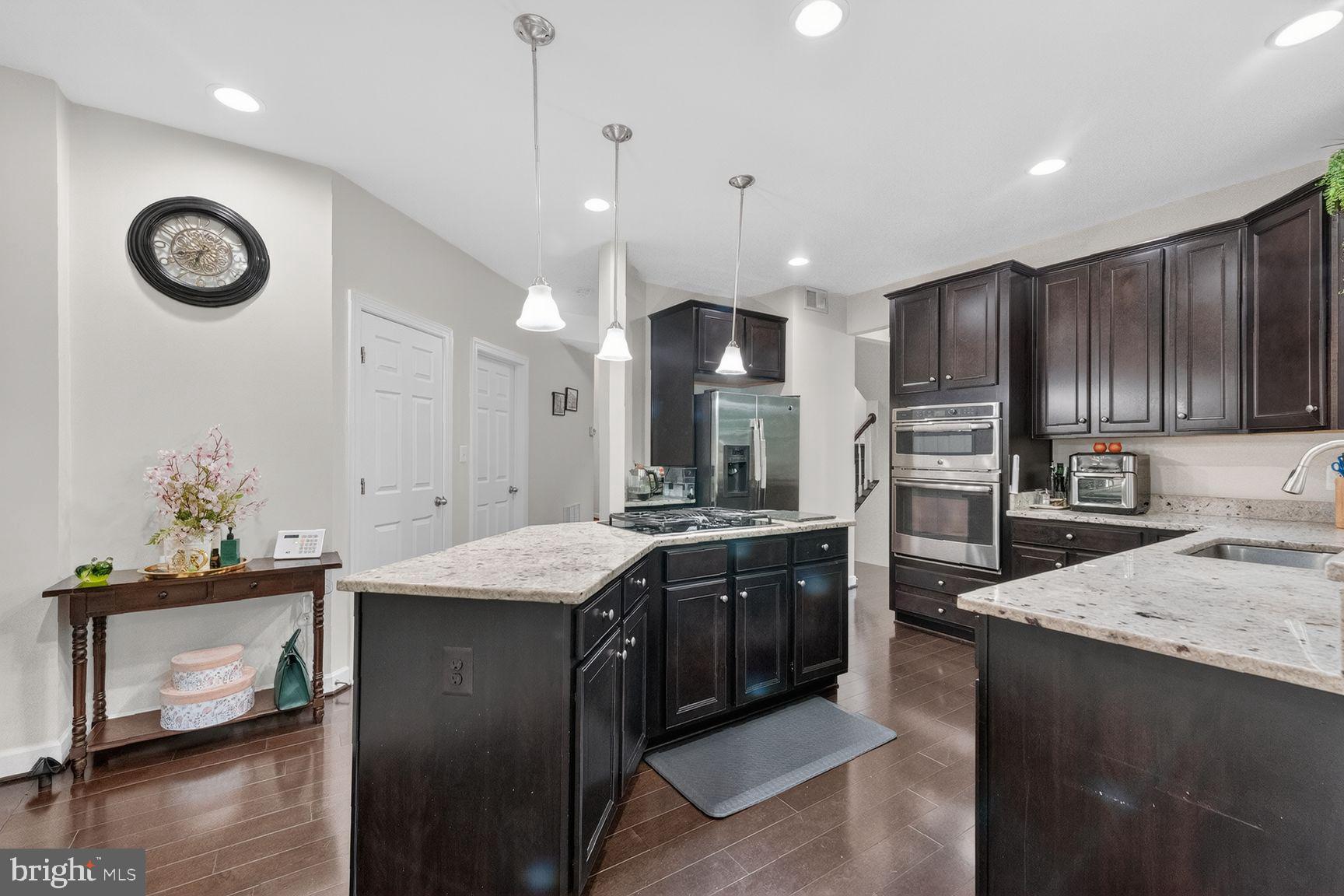 RIVER POINTE - Residential