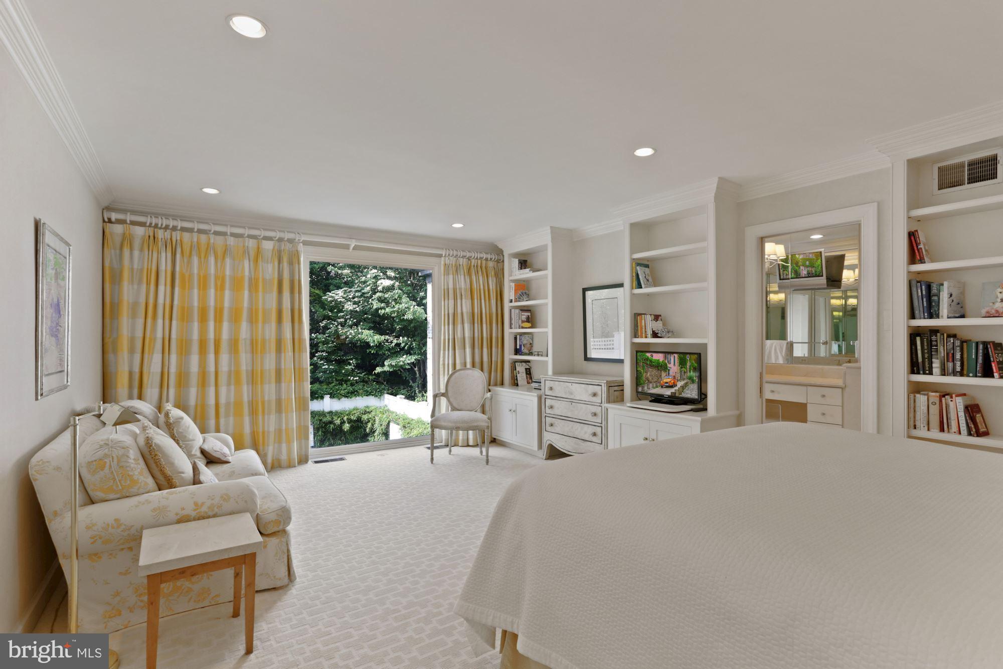 GEORGETOWN - Residential
