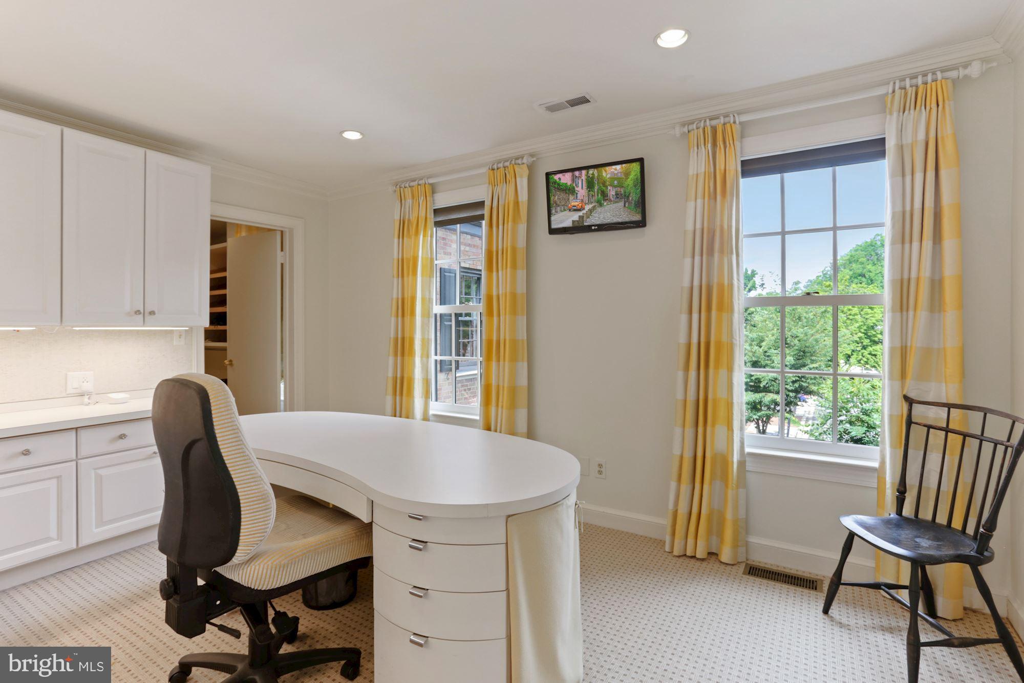 GEORGETOWN - Residential
