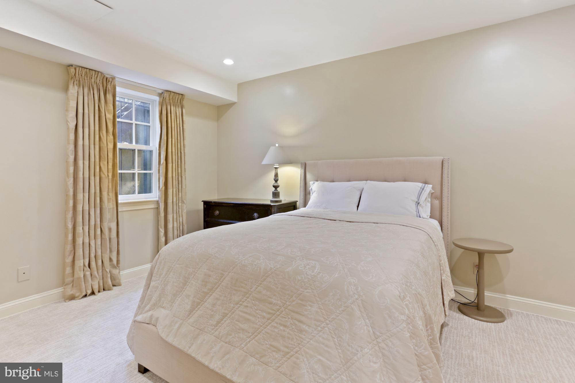 GEORGETOWN - Residential