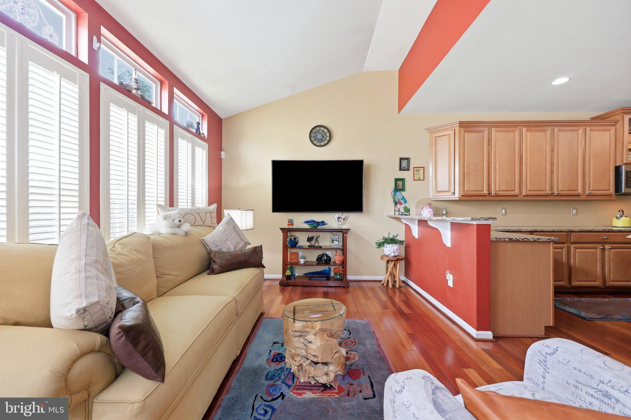 SIGNATURE CLUB AT GREENVIEW - Residential
