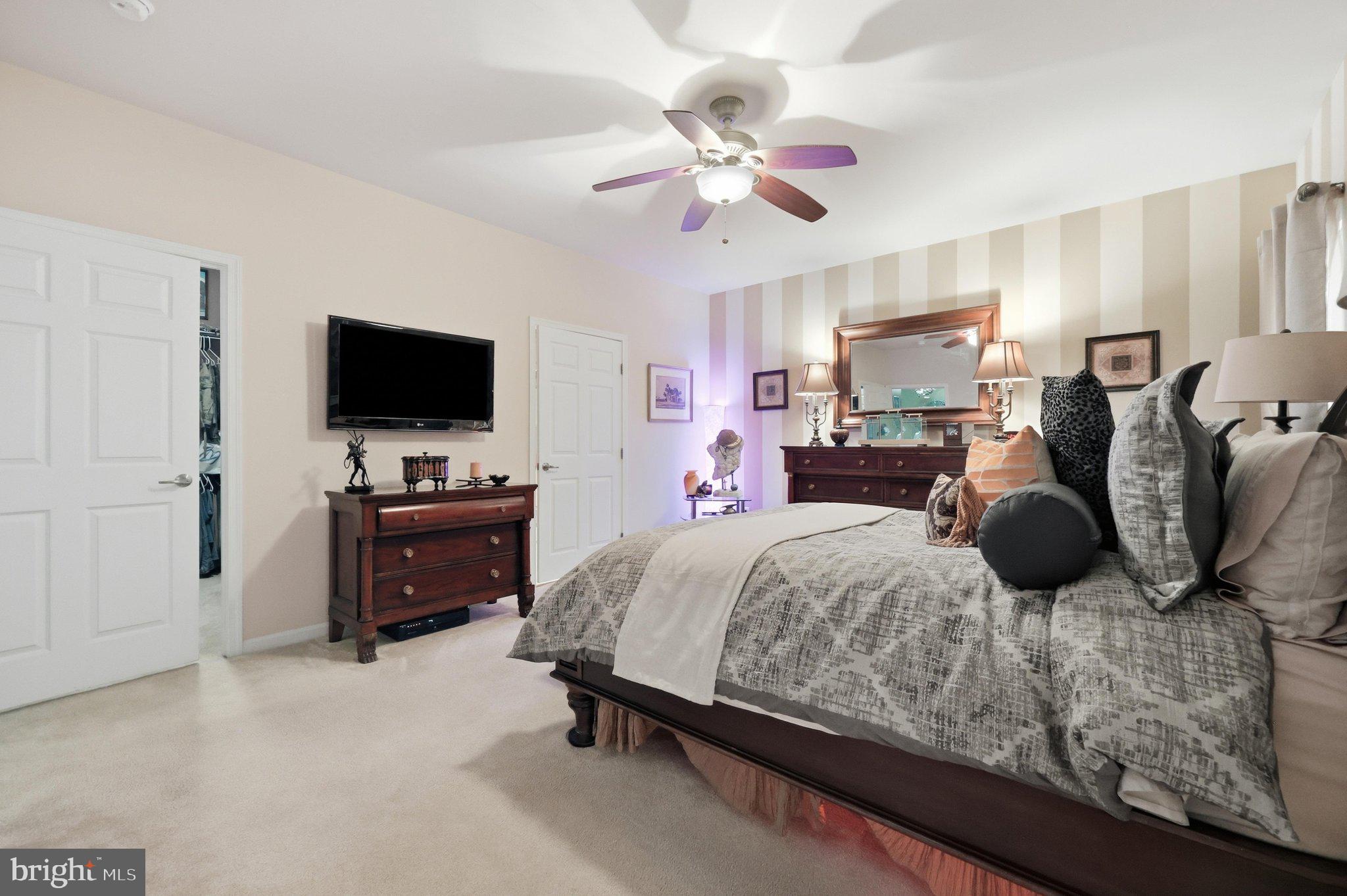 SIGNATURE CLUB AT GREENVIEW - Residential