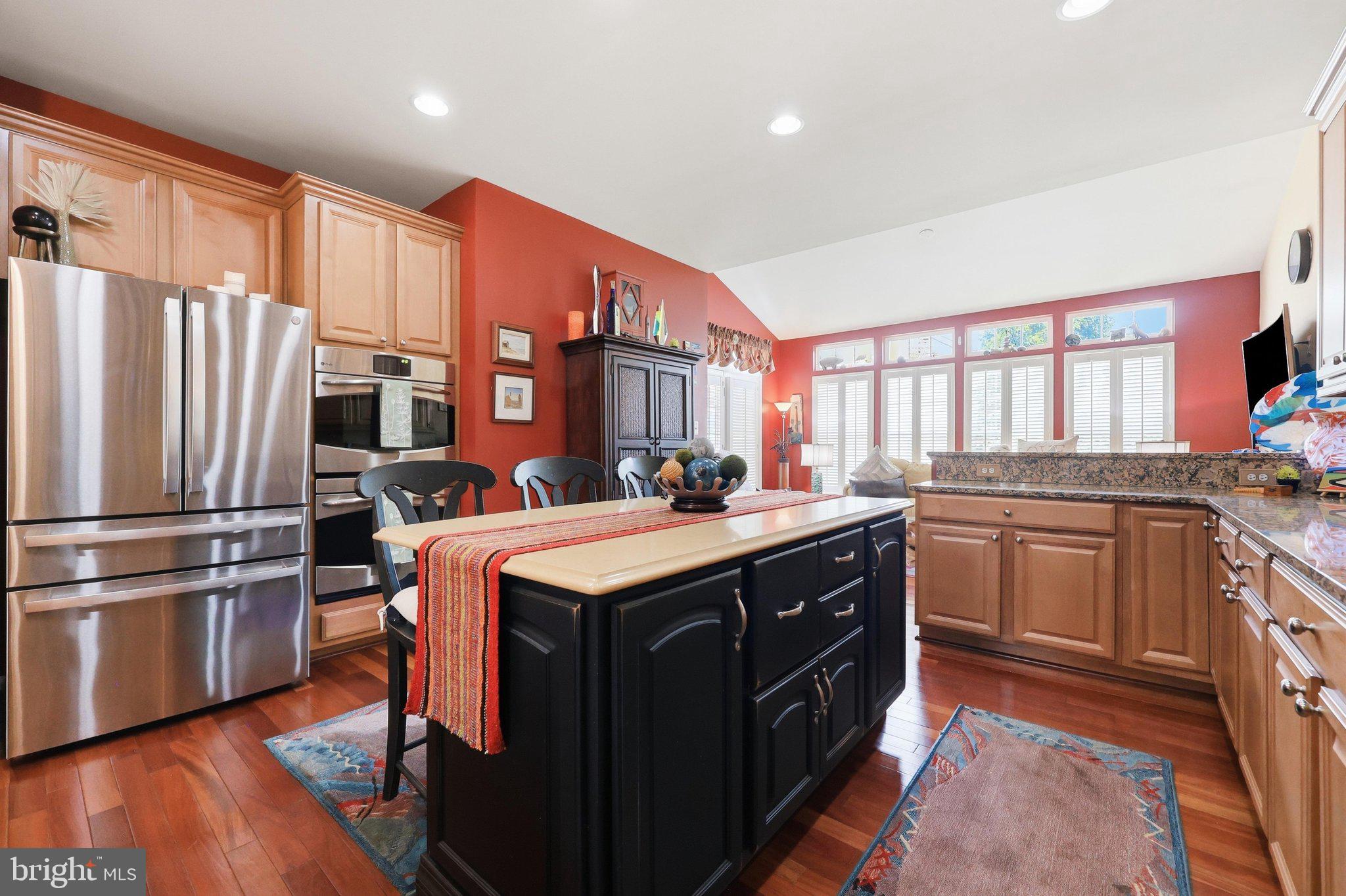 SIGNATURE CLUB AT GREENVIEW - Residential