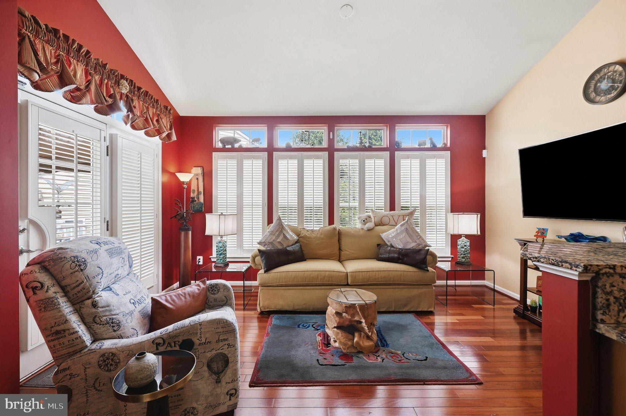 SIGNATURE CLUB AT GREENVIEW - Residential