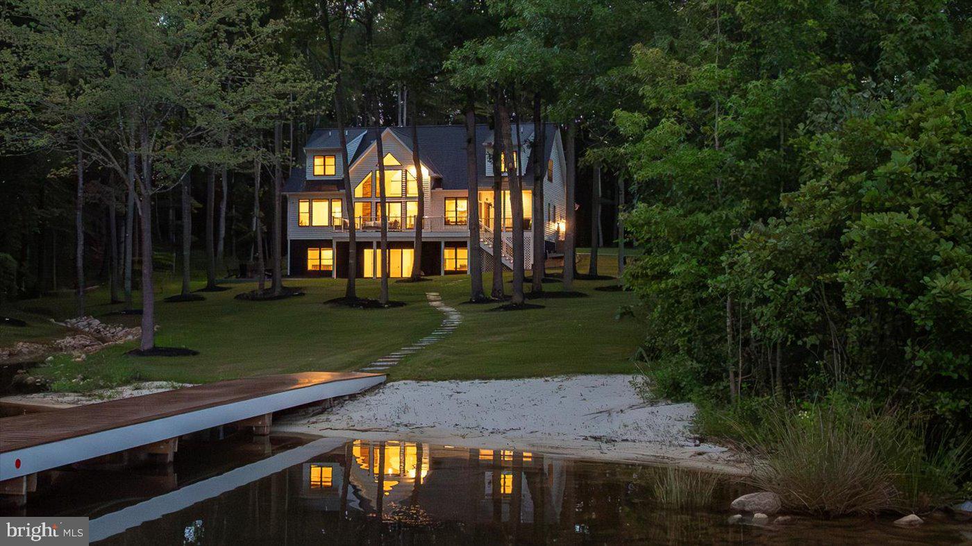 NOAHS LANDING - Residential