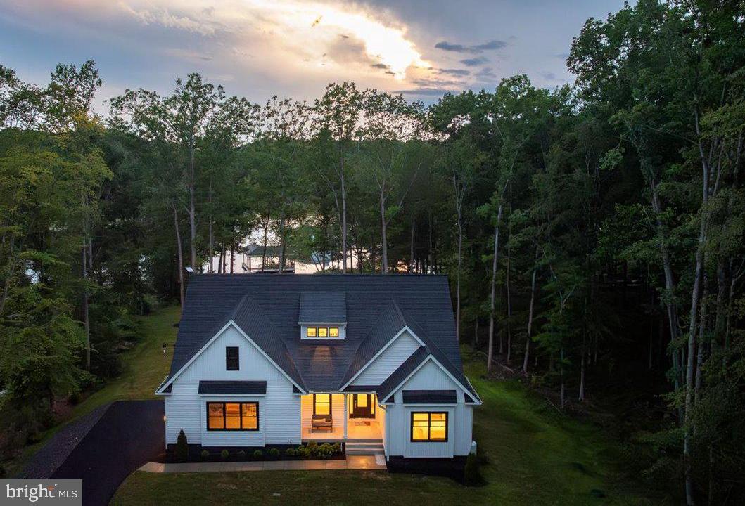 NOAHS LANDING - Residential