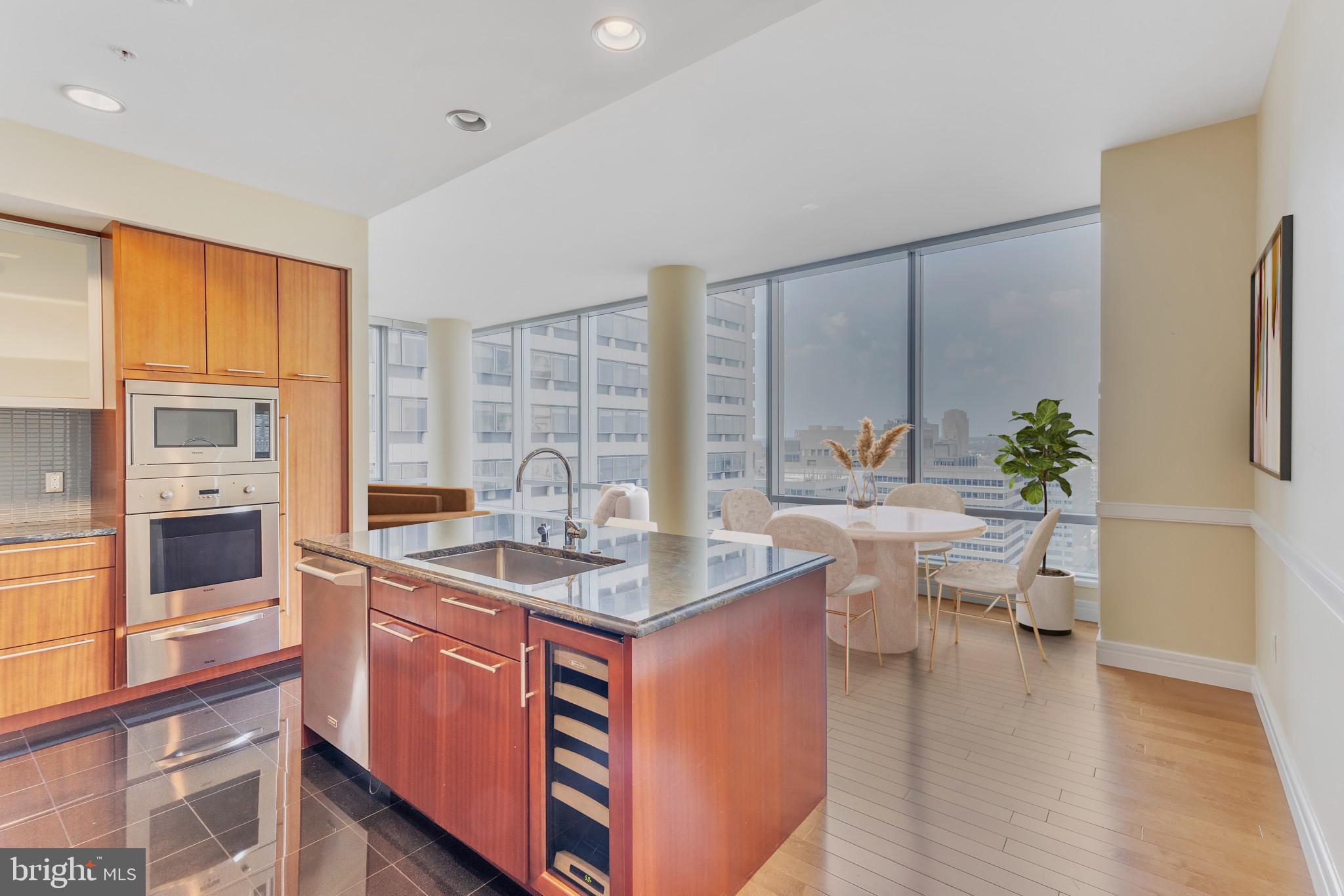 AVENUE OF THE ARTS - Residential