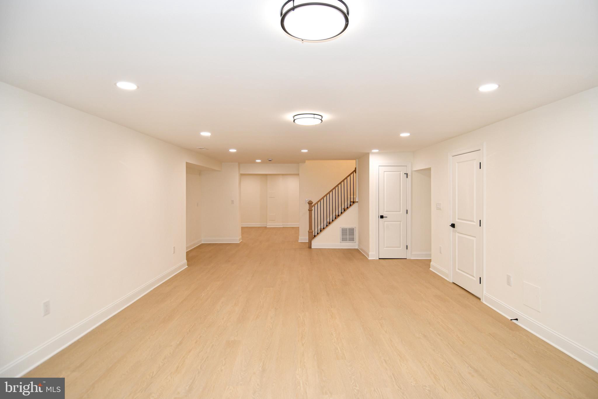 CROSSPOINTE - Residential
