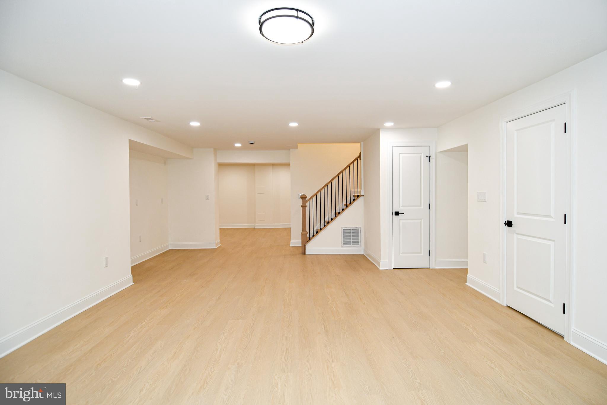 CROSSPOINTE - Residential