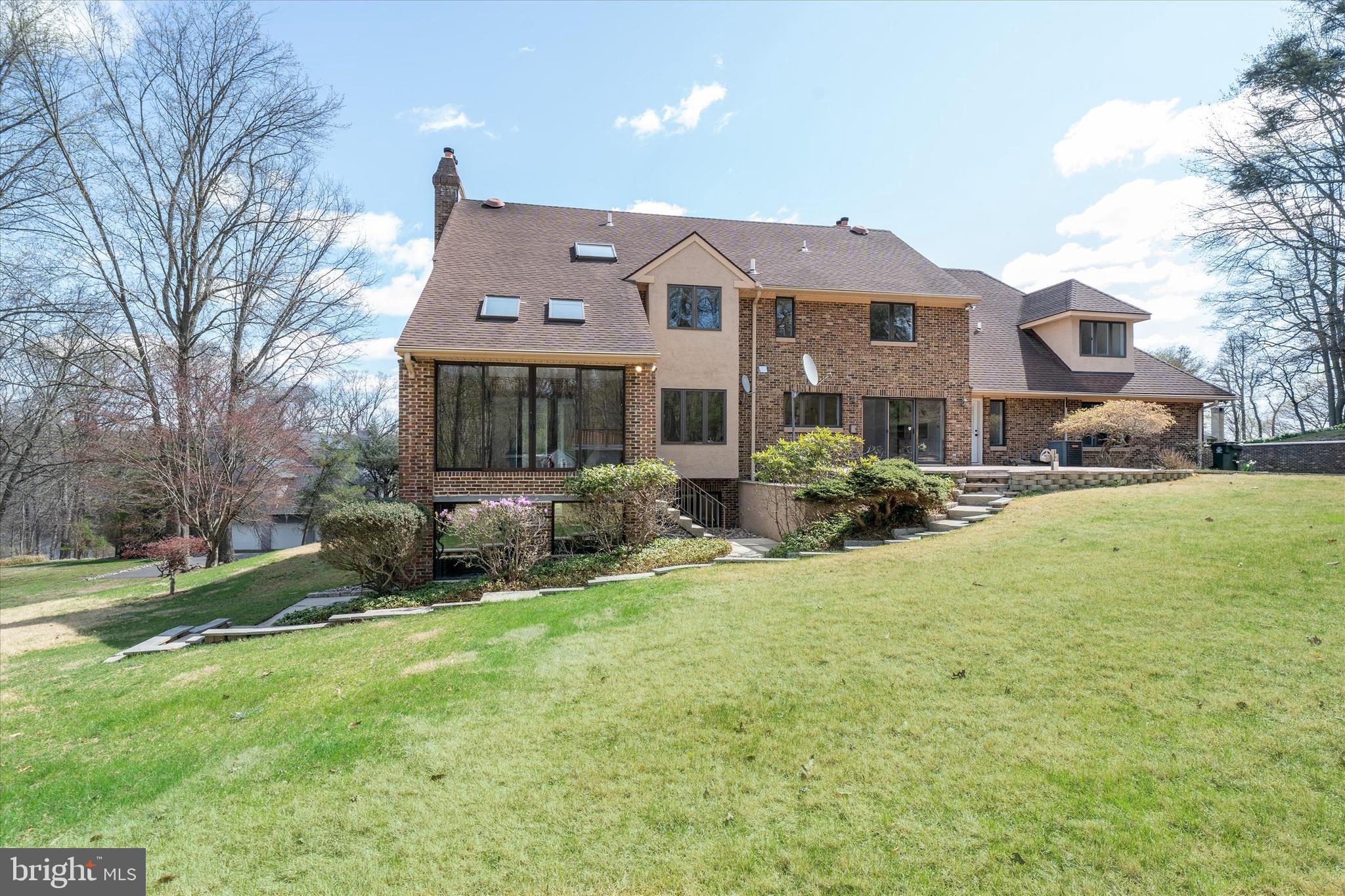 HIDDEN VALLEY - Residential