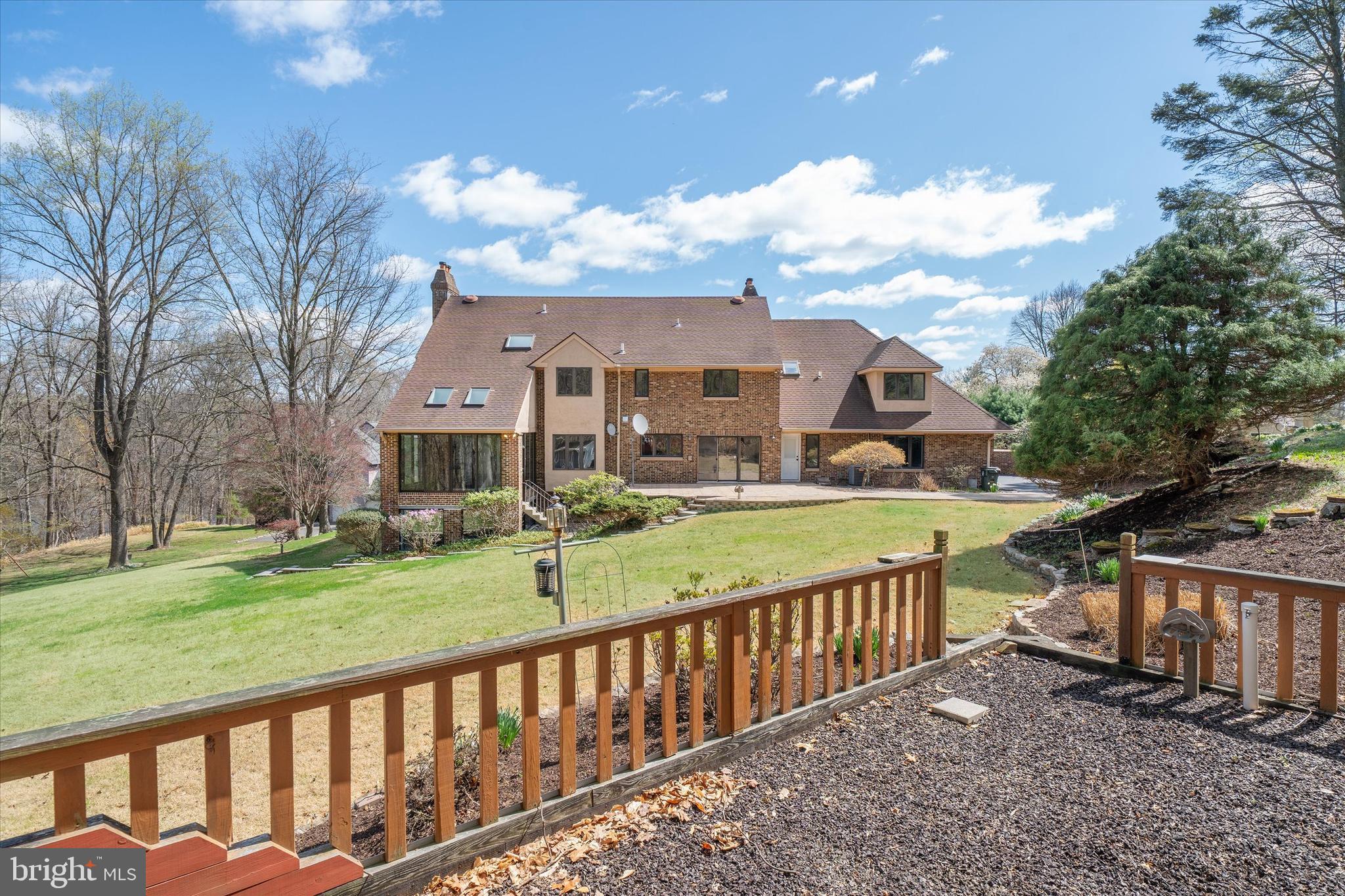 HIDDEN VALLEY - Residential