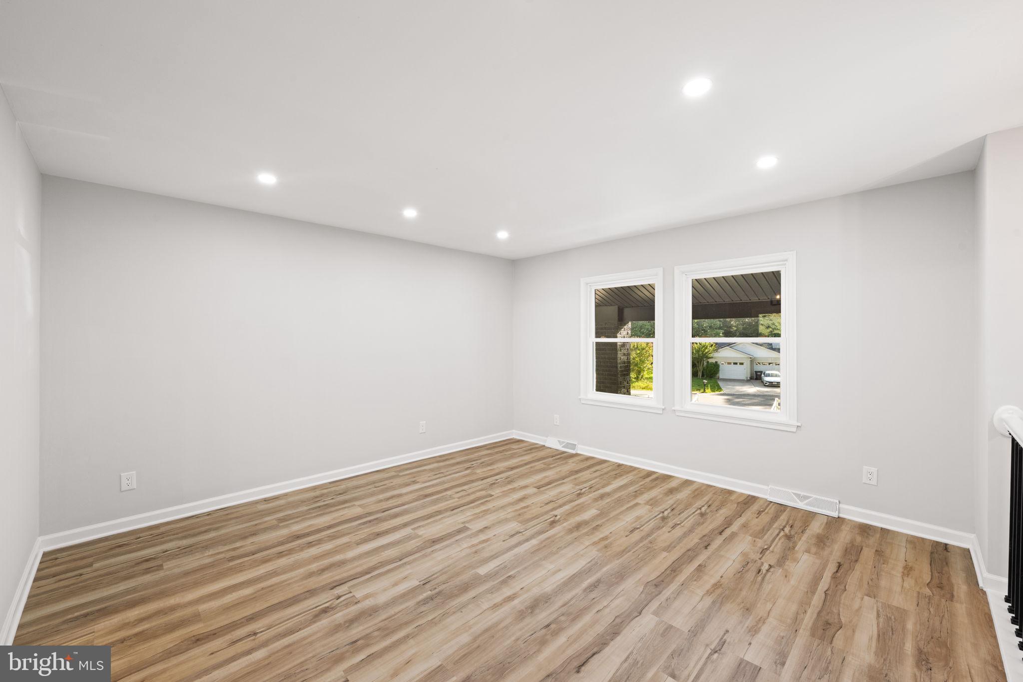 ESSEX SOUTH - Residential